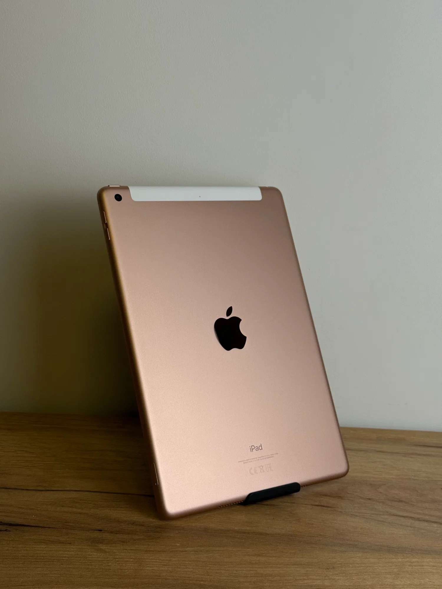 Планшет Apple iPad mini Wi-Fi + Cellular 7.9", 3Gb, 256Gb, 4G LTE, 3G, 2G, iOS, золотистый
