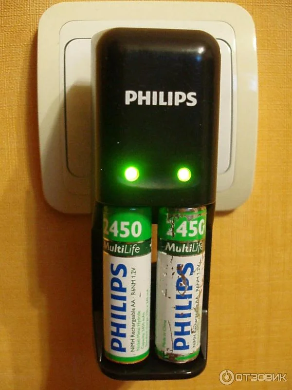 Батарейка, аккумулятор и зарядное устройство для него Philips MultiLife-NiMH, 4AA, 1000 мA/ч (R6B4RTU10/97)