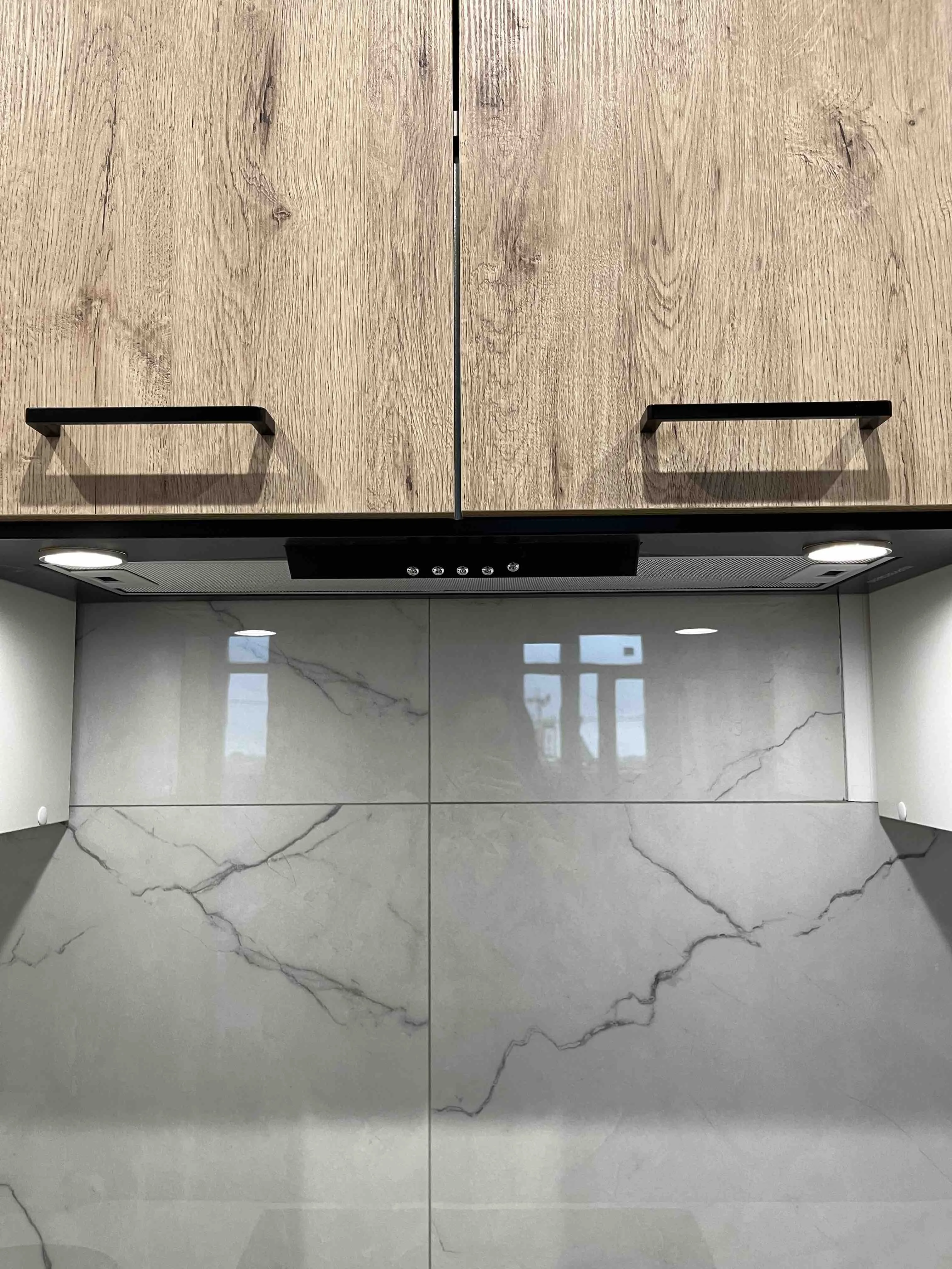 Вытяжка встраиваемая Kuppersberg Inlinea 70 BX черный/нержавеющая сталь, 70 см, 1300 куб. м/ч, 41 дБ