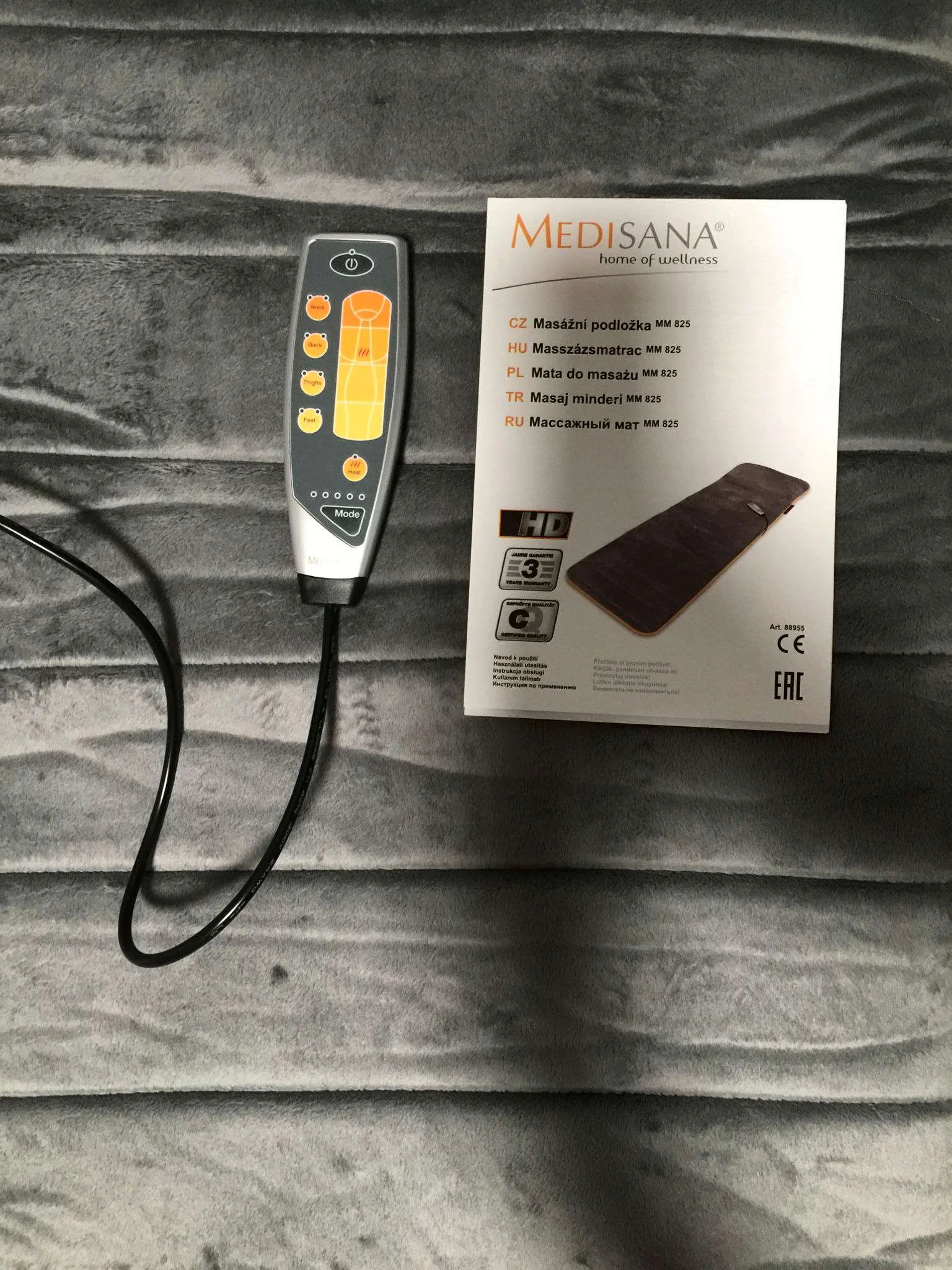 Массажер и массажный стол Medisana MM 825