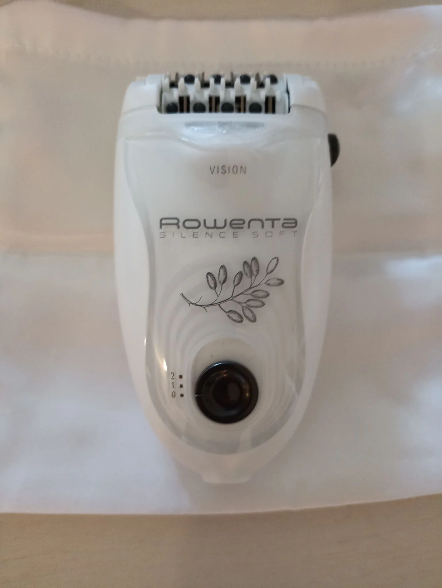 Эпилятор и электробритва для женщин Rowenta Silence Soft EP5615F0 белый/серый