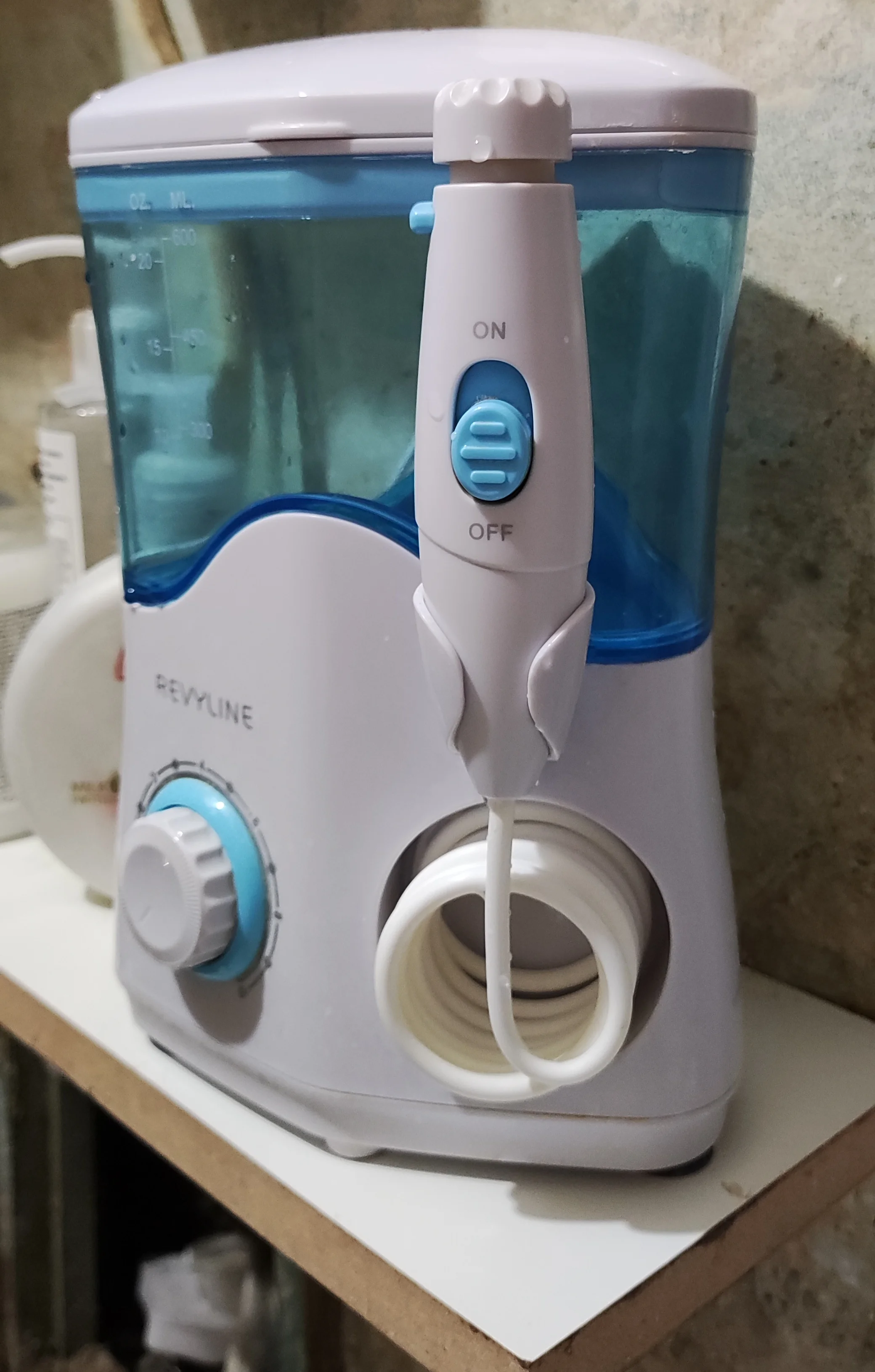 Ирригатор Revyline RL 100