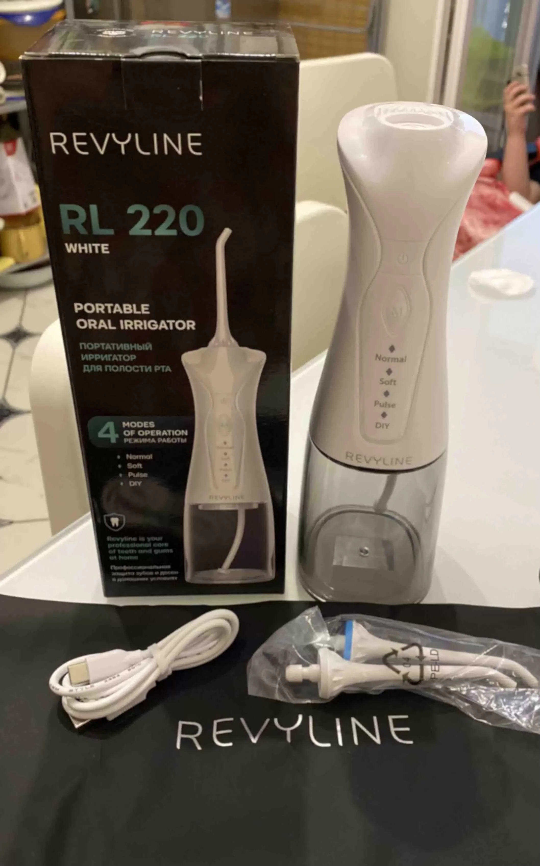 Ирригатор Revyline RL 220, белый