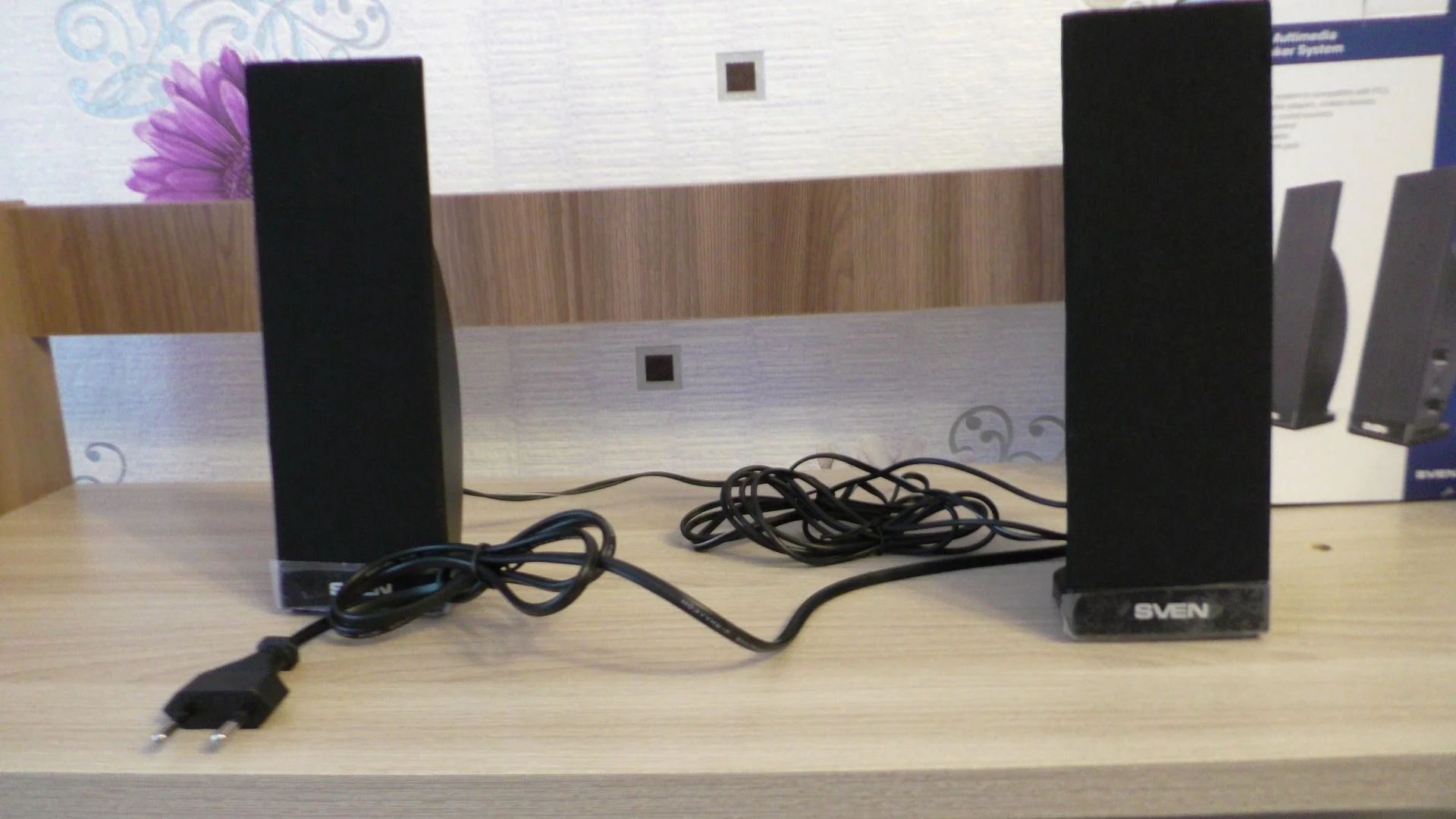 Акустическая система SVEN 230 2.0 черный 4Вт