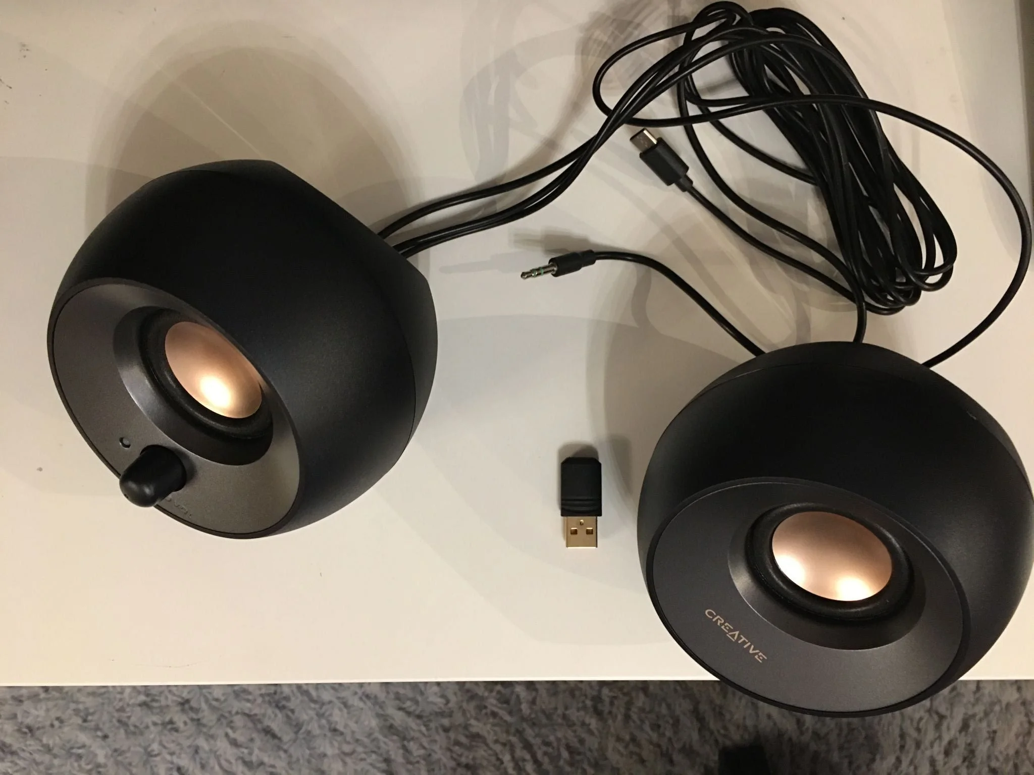 Колонки Creative Pebble V2 MF1695 2.0 черный 8Вт
