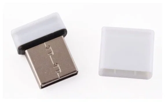 Флешка USB 2.0 QUMO 32Gb, NANO QM32GUD-NANO-W белый