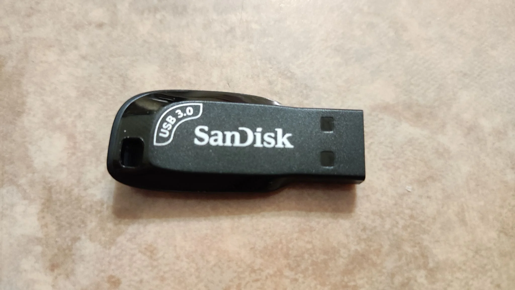 Флешка USB 32Gb SanDisk CZ410 Ultra Shift, USB 3.0, черный