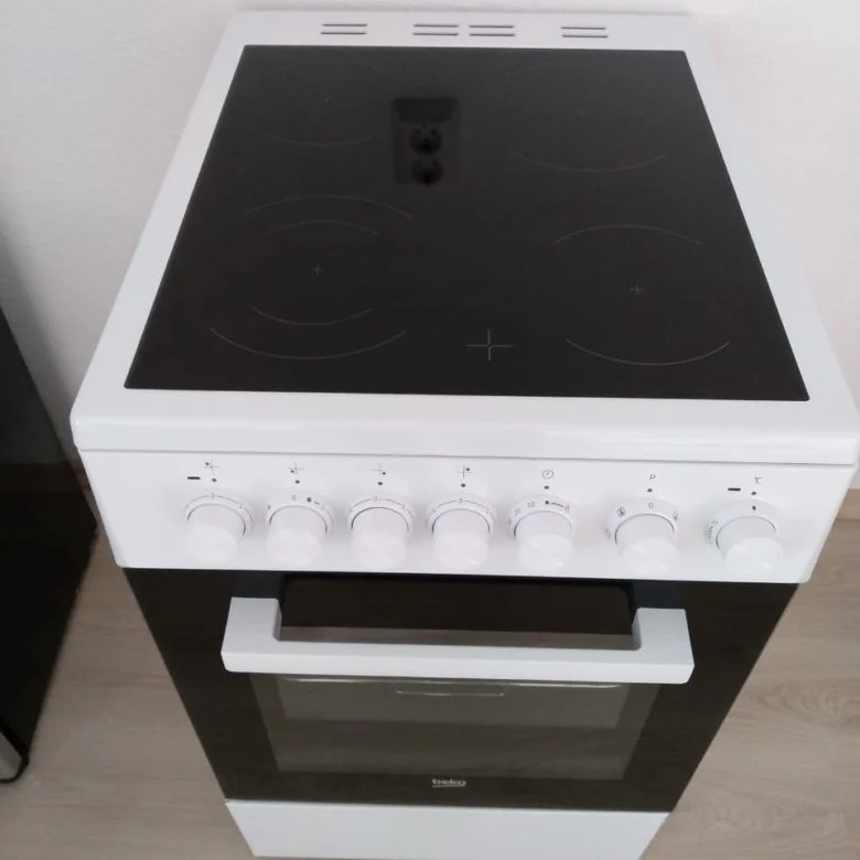 Электроплита Beko FSE57110GW белая