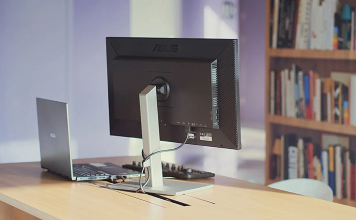 Монитор 27" ASUS ProArt PA279CRV IPS 3840x2160, 60 Гц, 5 мс, 16:9, 400 кд/м², 2xDP 1.4, 2xHDMI 2.0, USB-C, USB Hub (4x USB), 3.5 Jack, DisplayHDR 400,