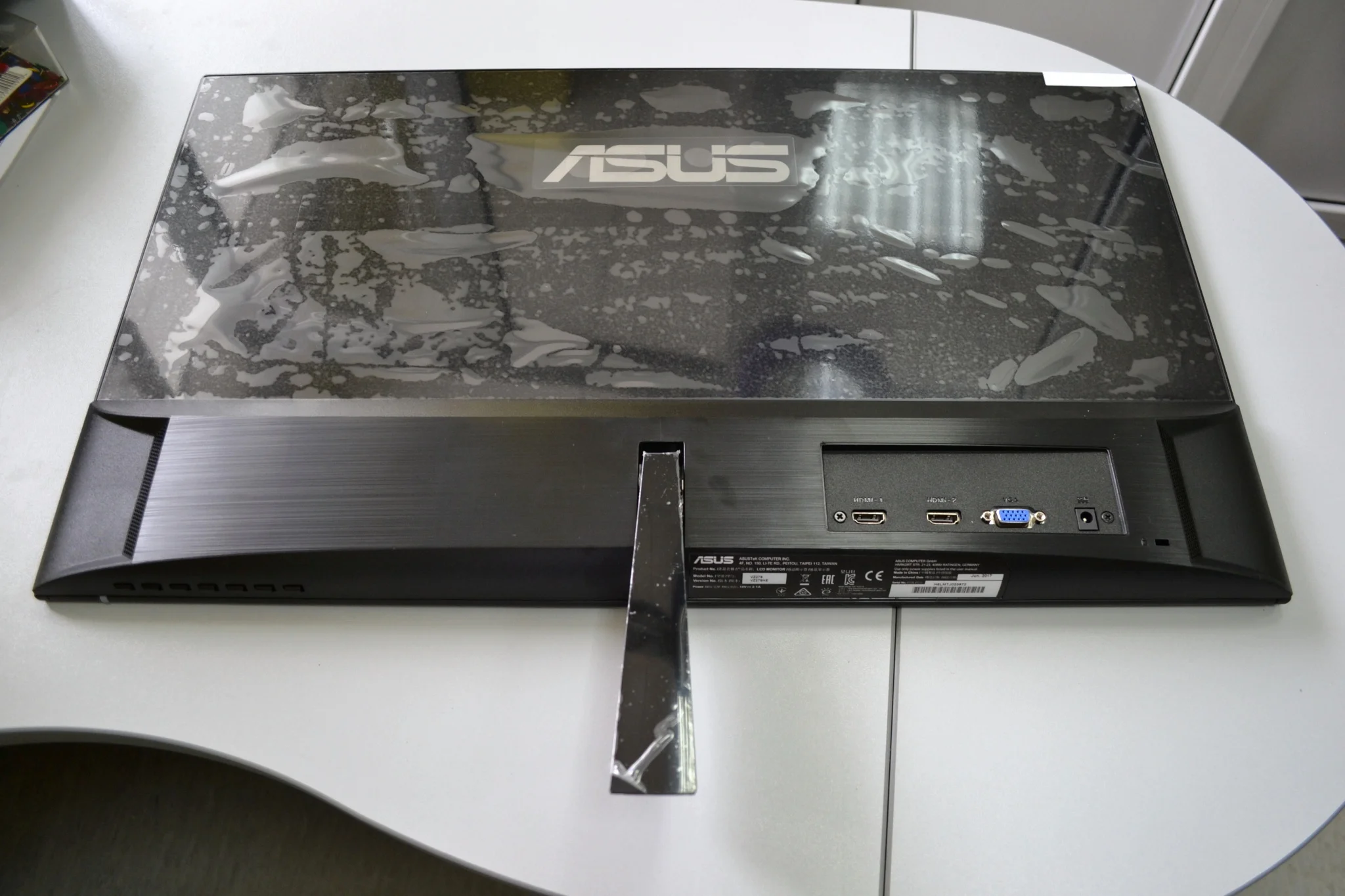 Монитор 27" ASUS VZ279HG IPS 1920x1080, 120 Гц, 1 мс, 16:9, 250 кд/м², HDMI 1.4, VGA, 3.5 Jack, HDR10, Adaptive-Sync, черный