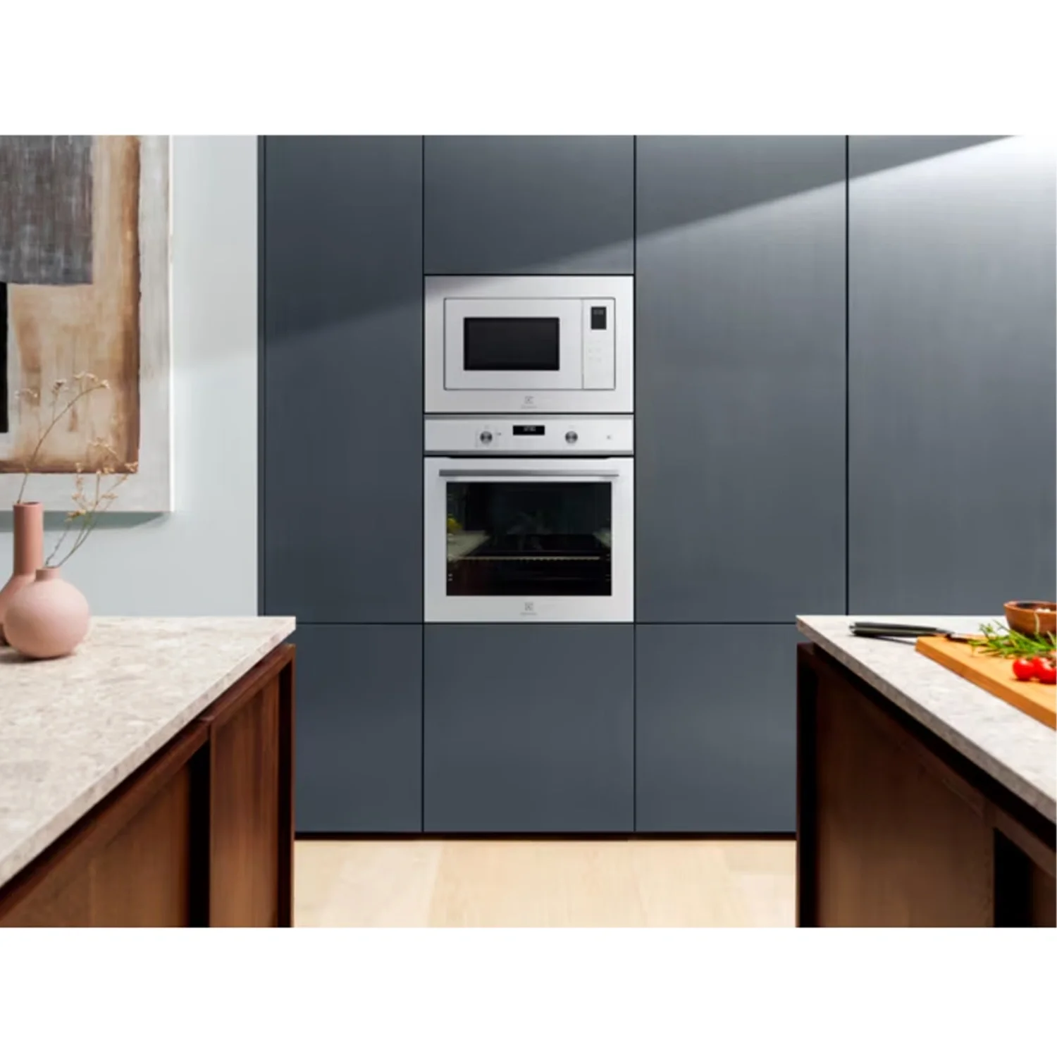 Встраиваемая микроволновая печь Electrolux KVMBE09X нержавеющая сталь