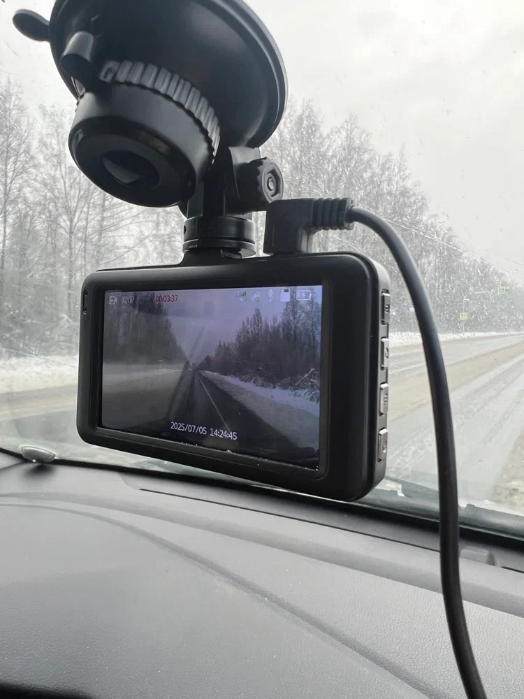 Автомобильный видеорегистратор Artway AV-394