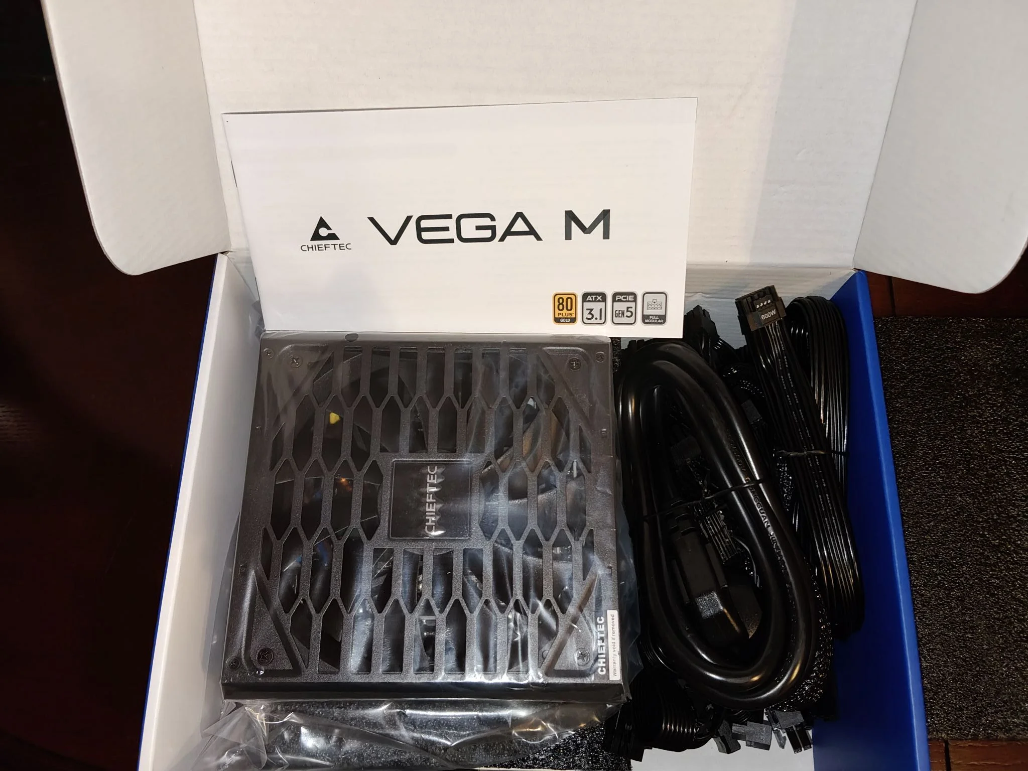 Блок питания Chieftec Vega M ATX 850W GOLD (PPG-850-C)