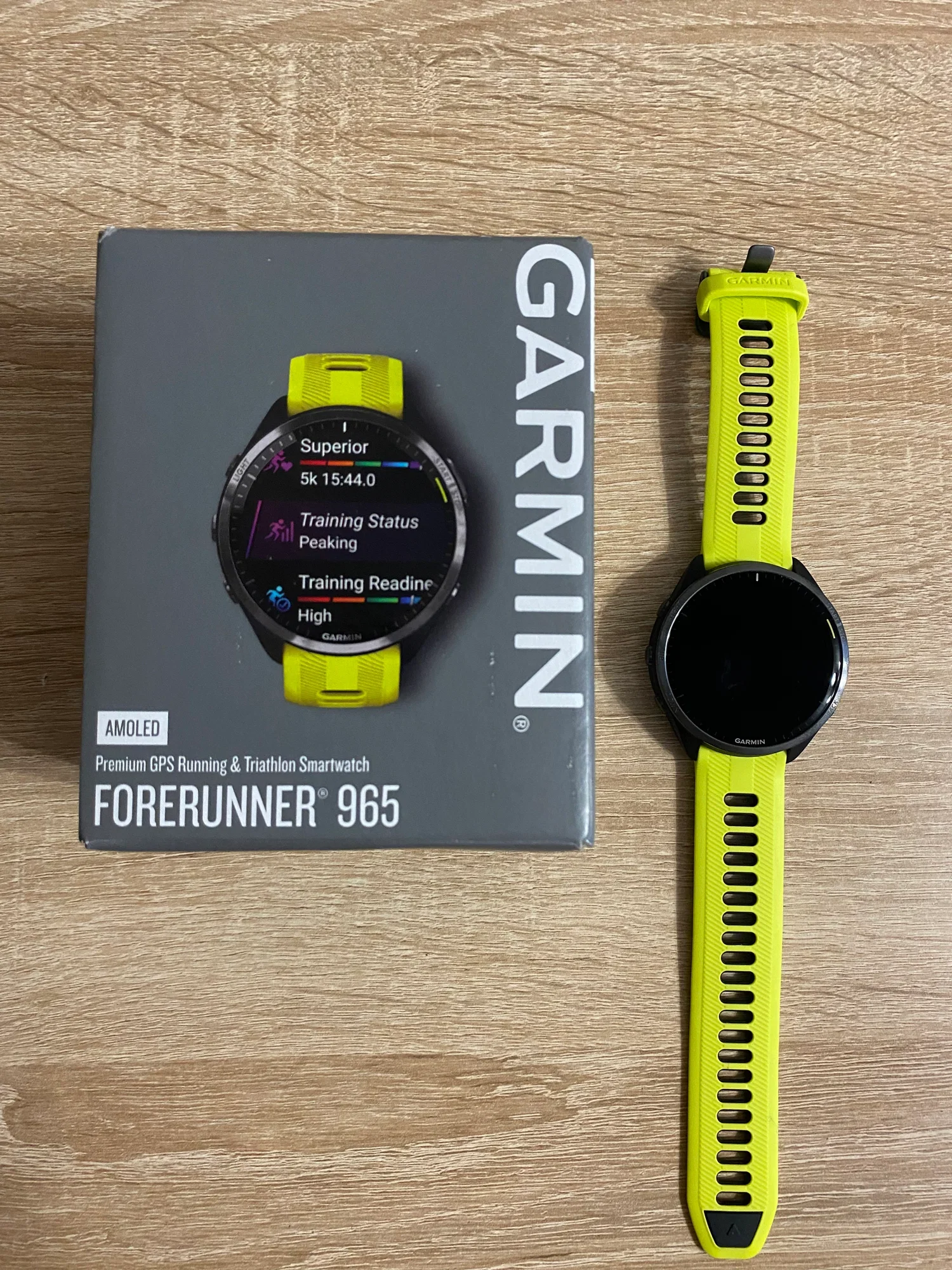 Смарт-часы Garmin Forerunner 965 47мм 1.4" AMOLED корп.черный рем.черный/желтый разм.брасл.:135-205мм (010-02809-12)