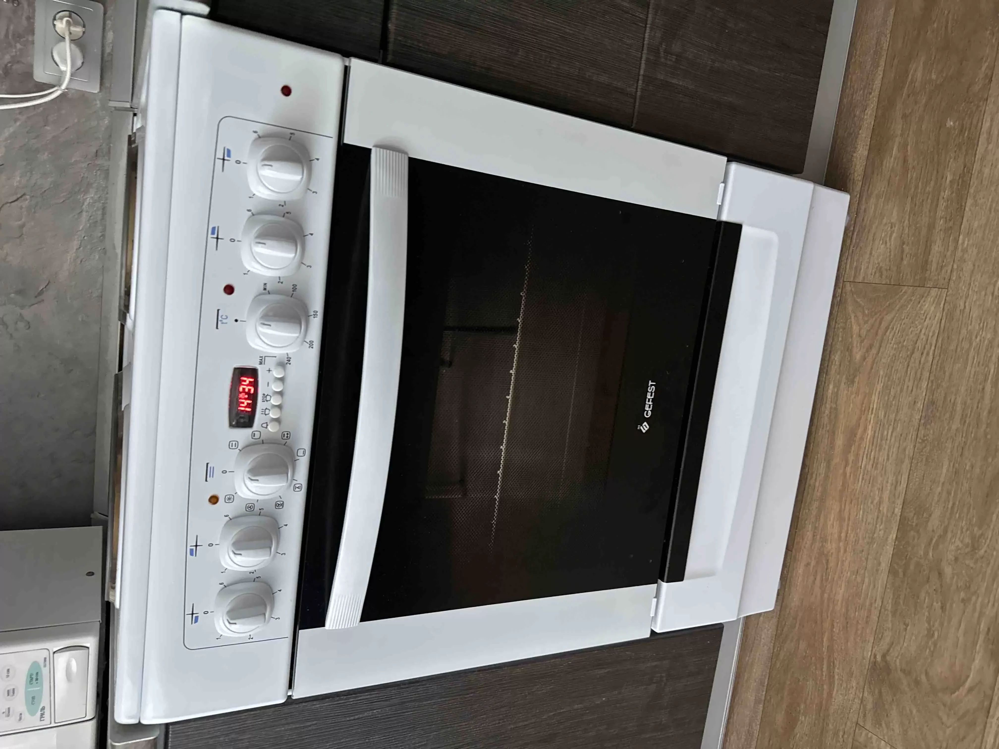 Плита Электрическая Gefest ЭП Н Д 6140-03 белый эмаль (металлическая крышка)