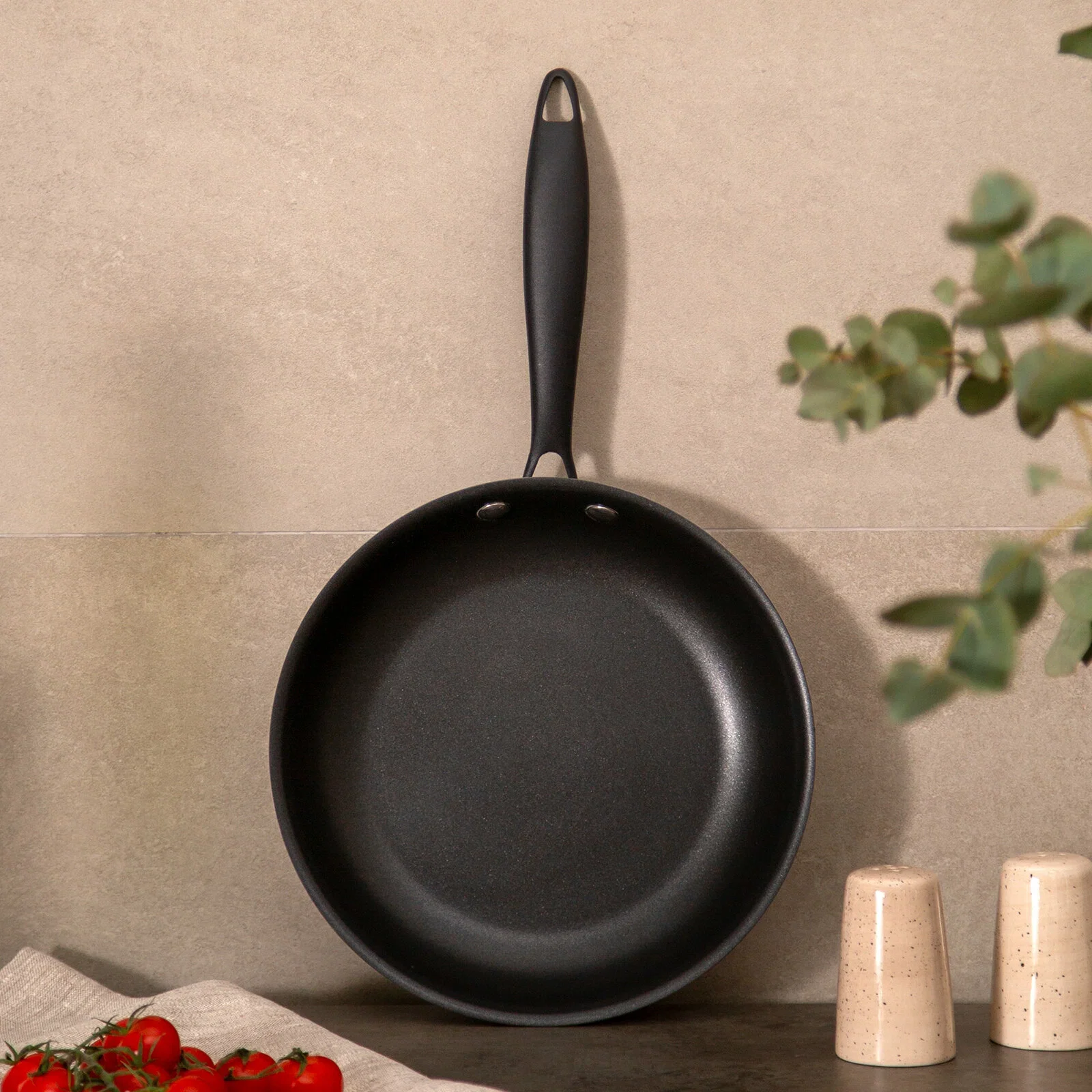 СКОВОРОДА C АНТИПРИГАРНЫМ ПОКРЫТИЕМ "IRON CHEF" AGNESS 22*4.4CM ТЕХНОЛОГИЯ 3-PLY, НЕРЖ.СТАЛЬ 18/10
