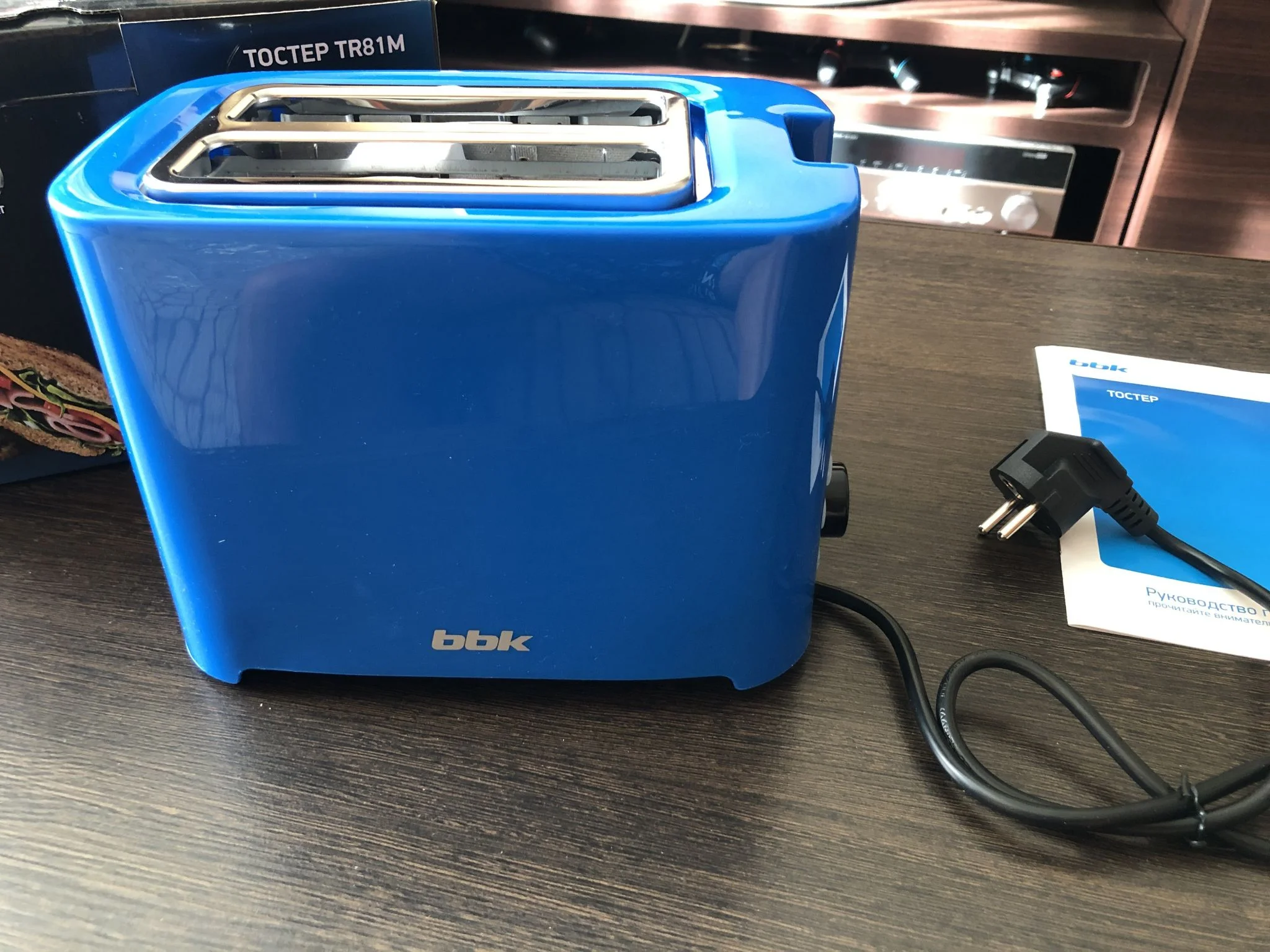Тостер BBK TR81M синий