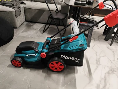 Газонокосилка аккумуляторная Pioneer BLM-404-40-BL (4000мАч 40В 2 акб 3200об/мин)