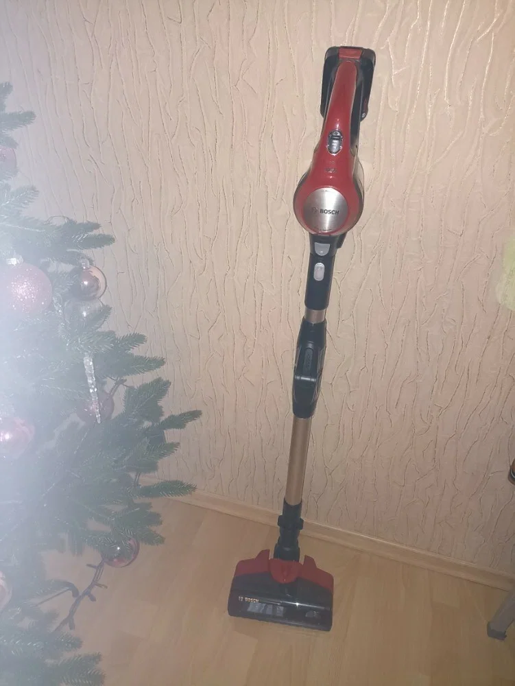 Пылесос вертикальный Bosch BCS71HYG1