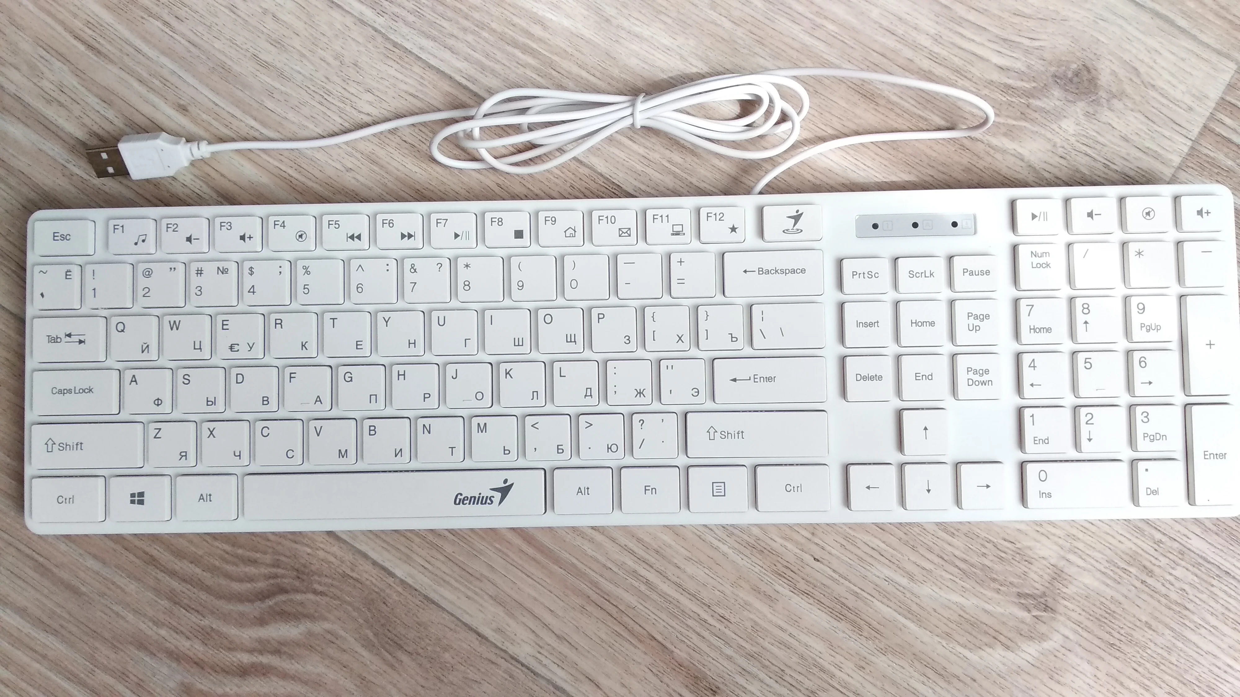 Клавиатура Genius Slimstar 126 проводная, USB Type-A, белый