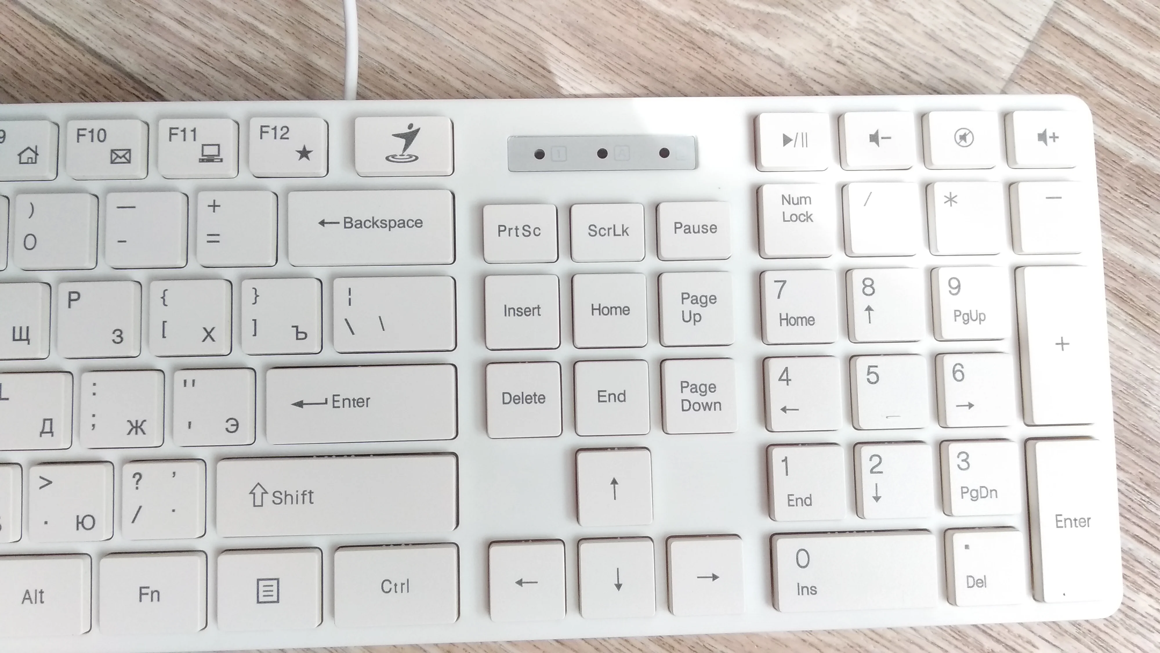 Клавиатура Genius Slimstar 126 проводная, USB Type-A, белый