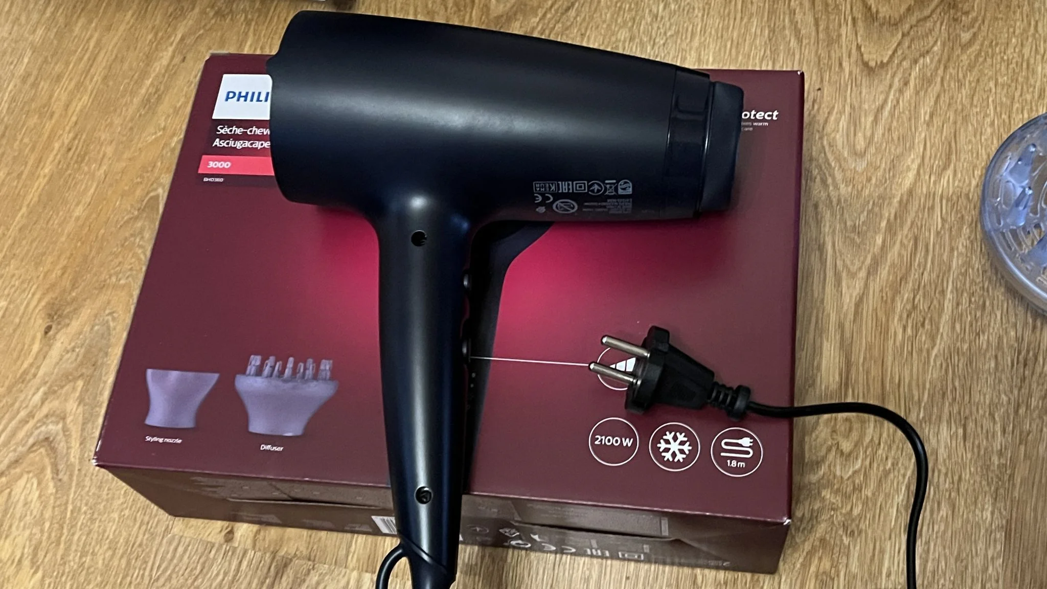 Фен Philips BHD360 (2100Вт, ионизация)