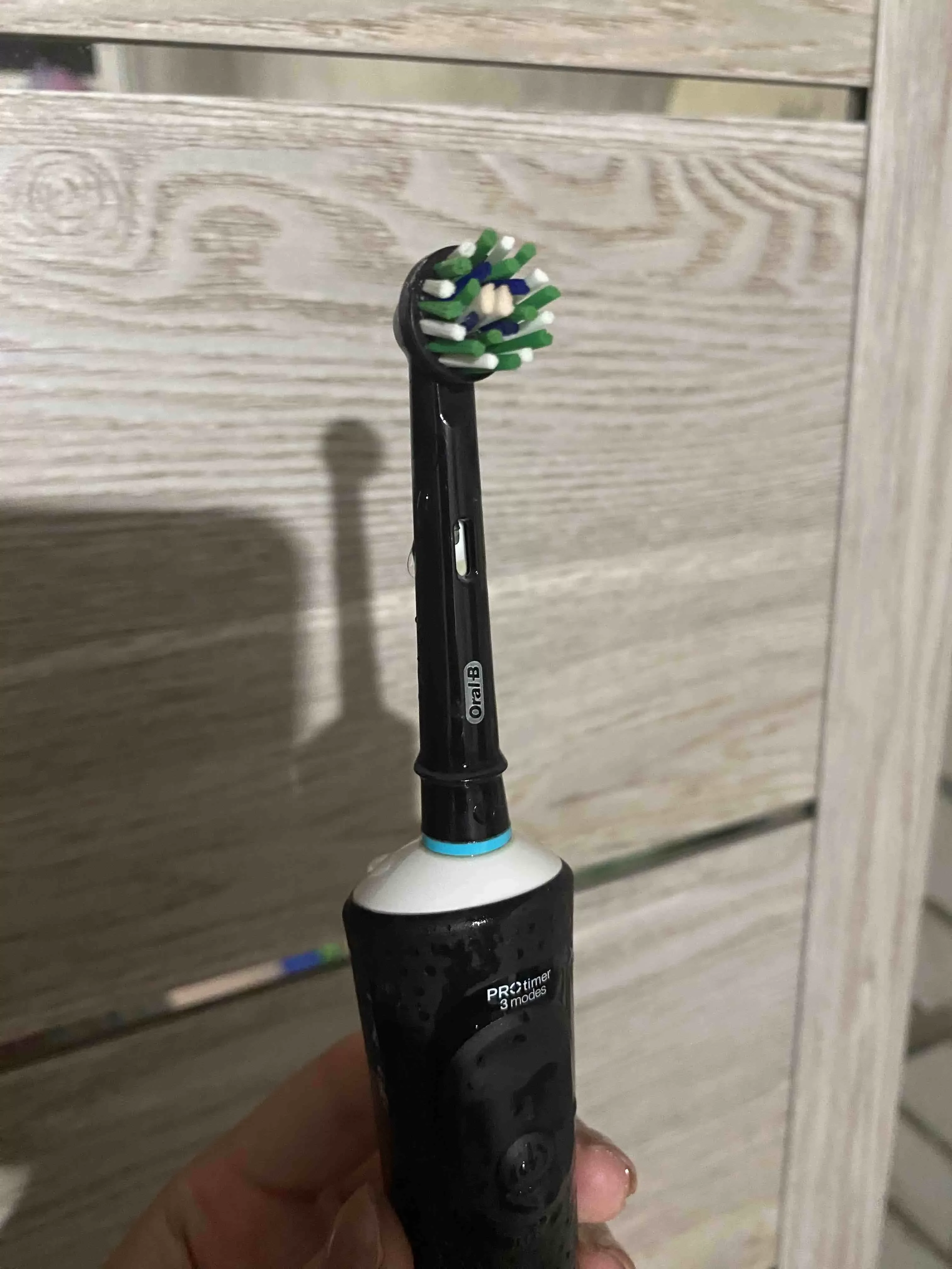 Электрическая зубная щетка Oral-B VITAL D103.413.3 PRO Black+ FUS ProGldFl+1к ПН