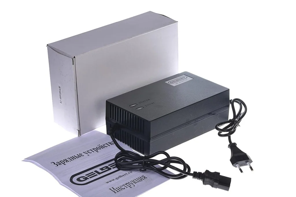 Зарядное устройство для автомобилей Gelbert LiFePO4, 12V/20Ah/20A/240Wh, (6-DZF-20 6-DZM-20)