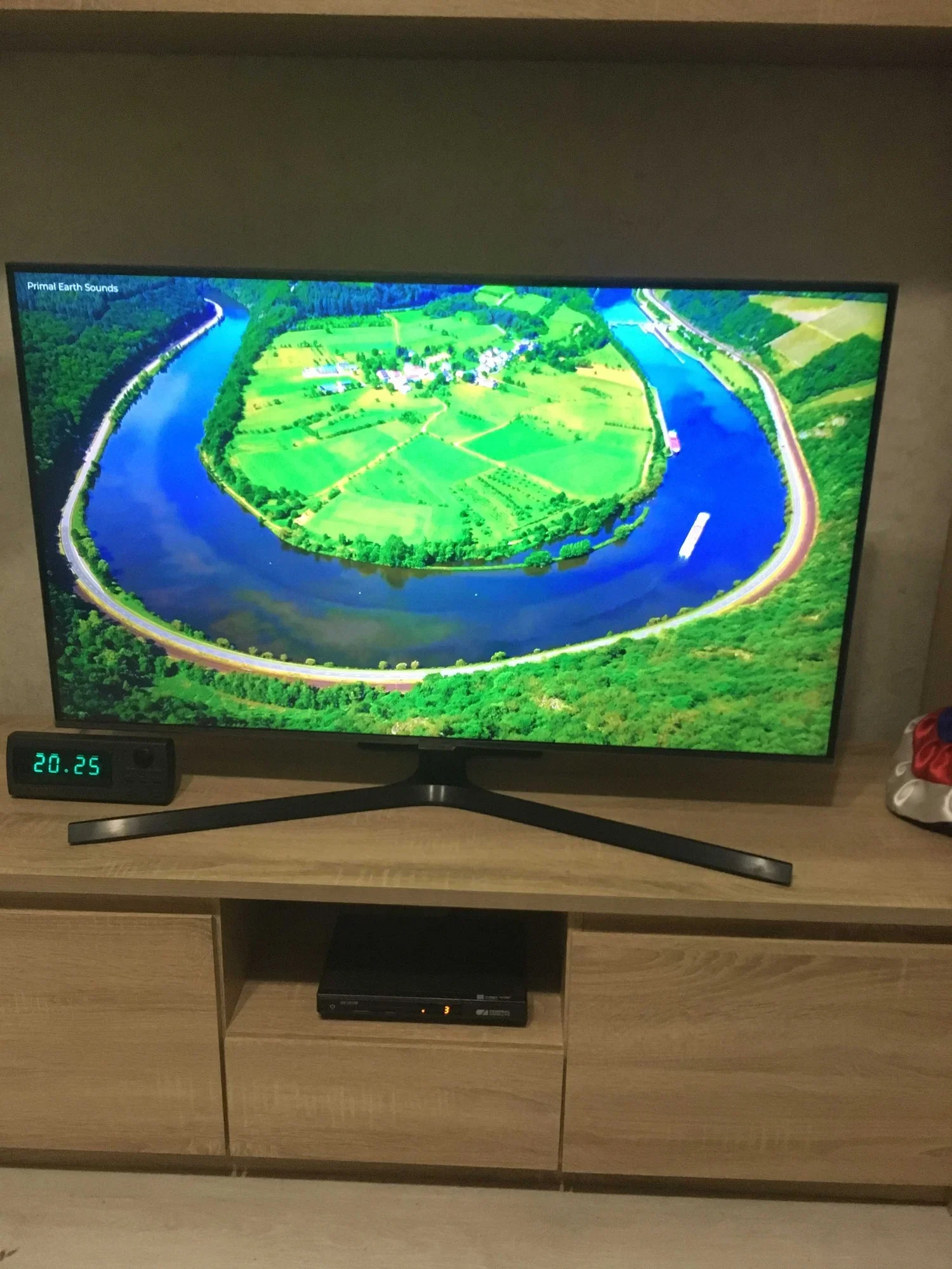 Телевизор LED 43" SAMSUNG UE-43AU7500 Smart 4К WiDi, Wi-Fi, Bluetooth HDR10+