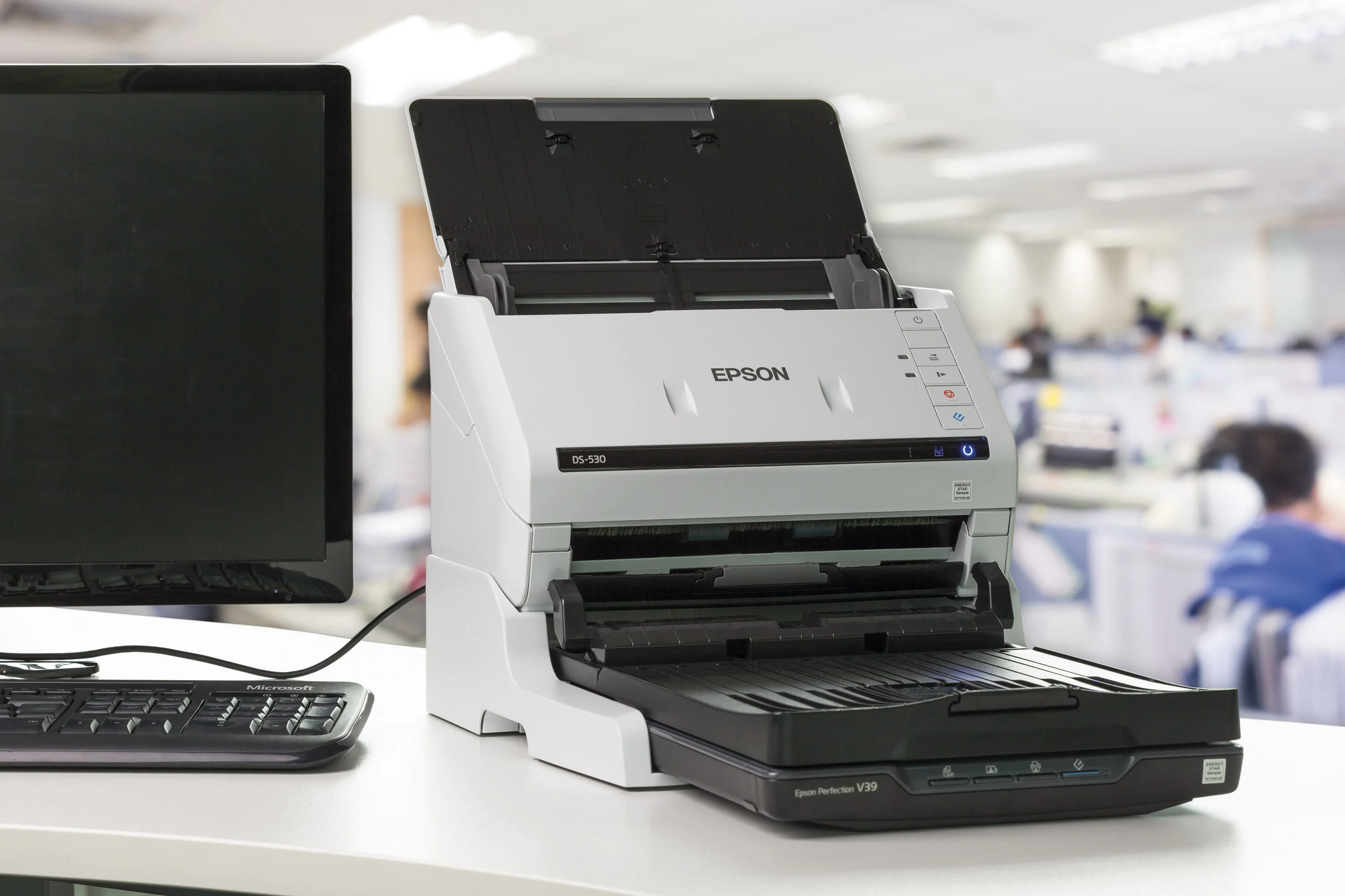 Сканер протяжный Epson WorkForce DS-530II (B11B261401/502) A4 белый/черный