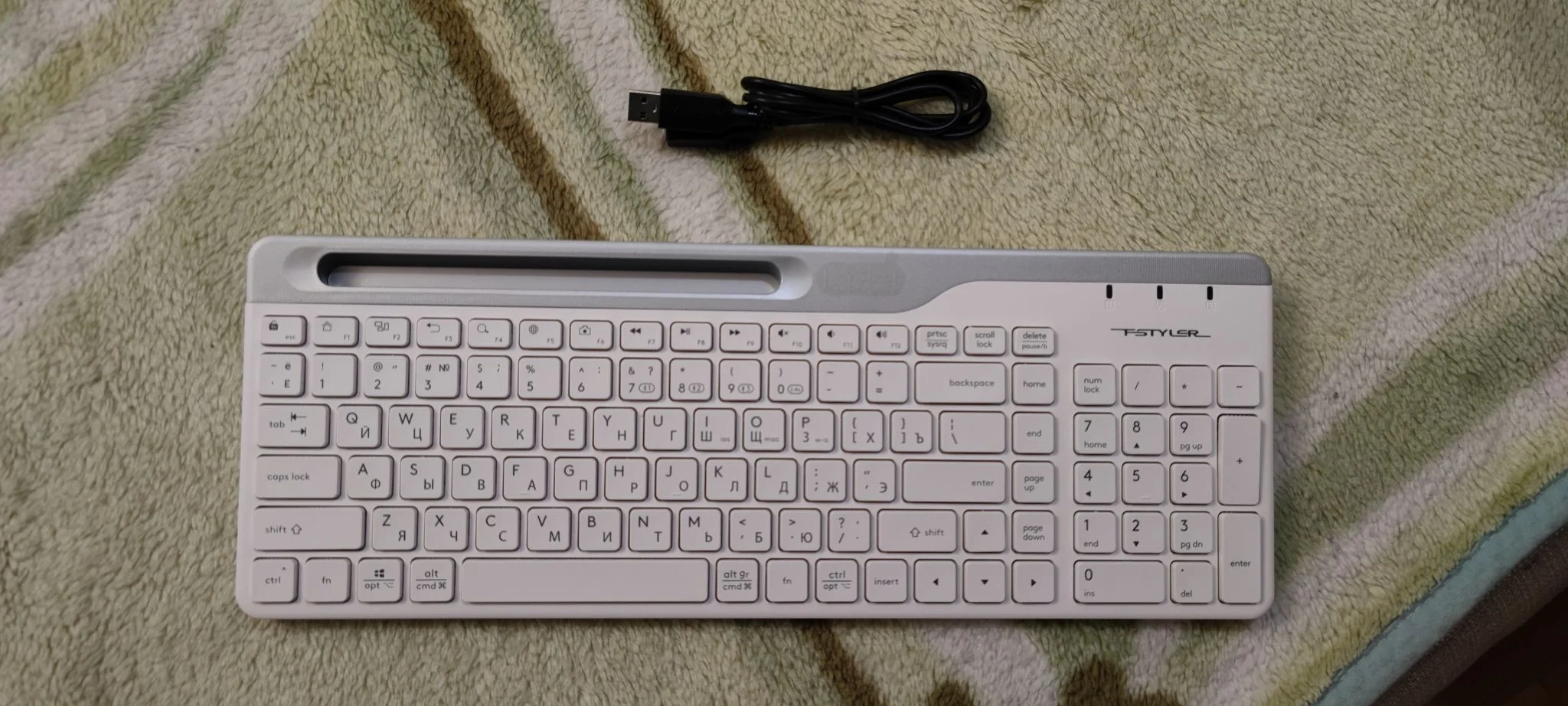 Клавиатура беспроводная A4Tech Fstyler FBK25, USB, Bluetooth/Радиоканал, белый/серый
