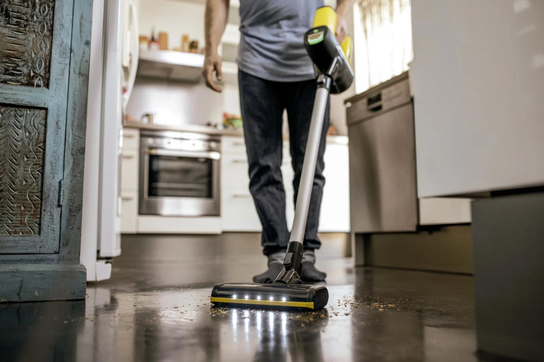 Пылесос вертикальный Karcher VC 6 Cordless ourFamily Duo