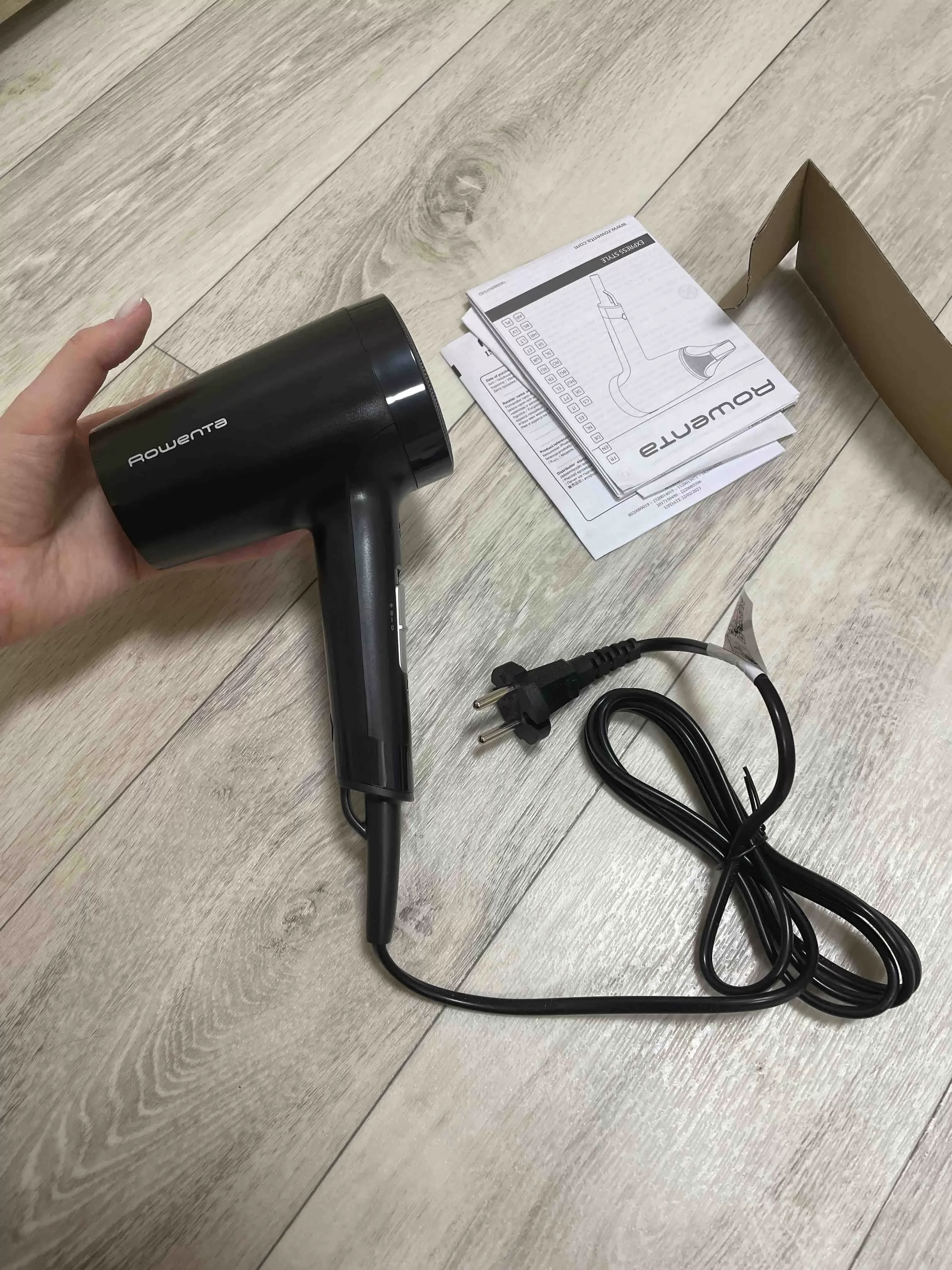 Фен Rowenta CV1803F0 1600 Вт, 4 режима