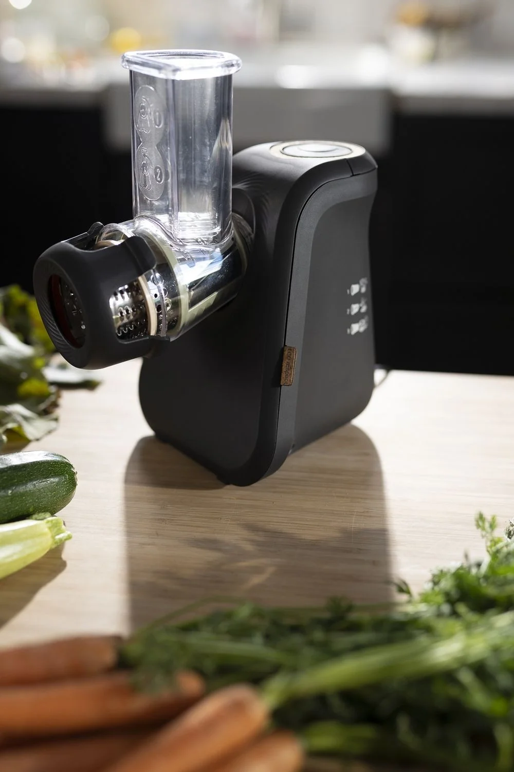 Овощерзка Moulinex Eco Respect DJ77EN10, черный  200 Вт.