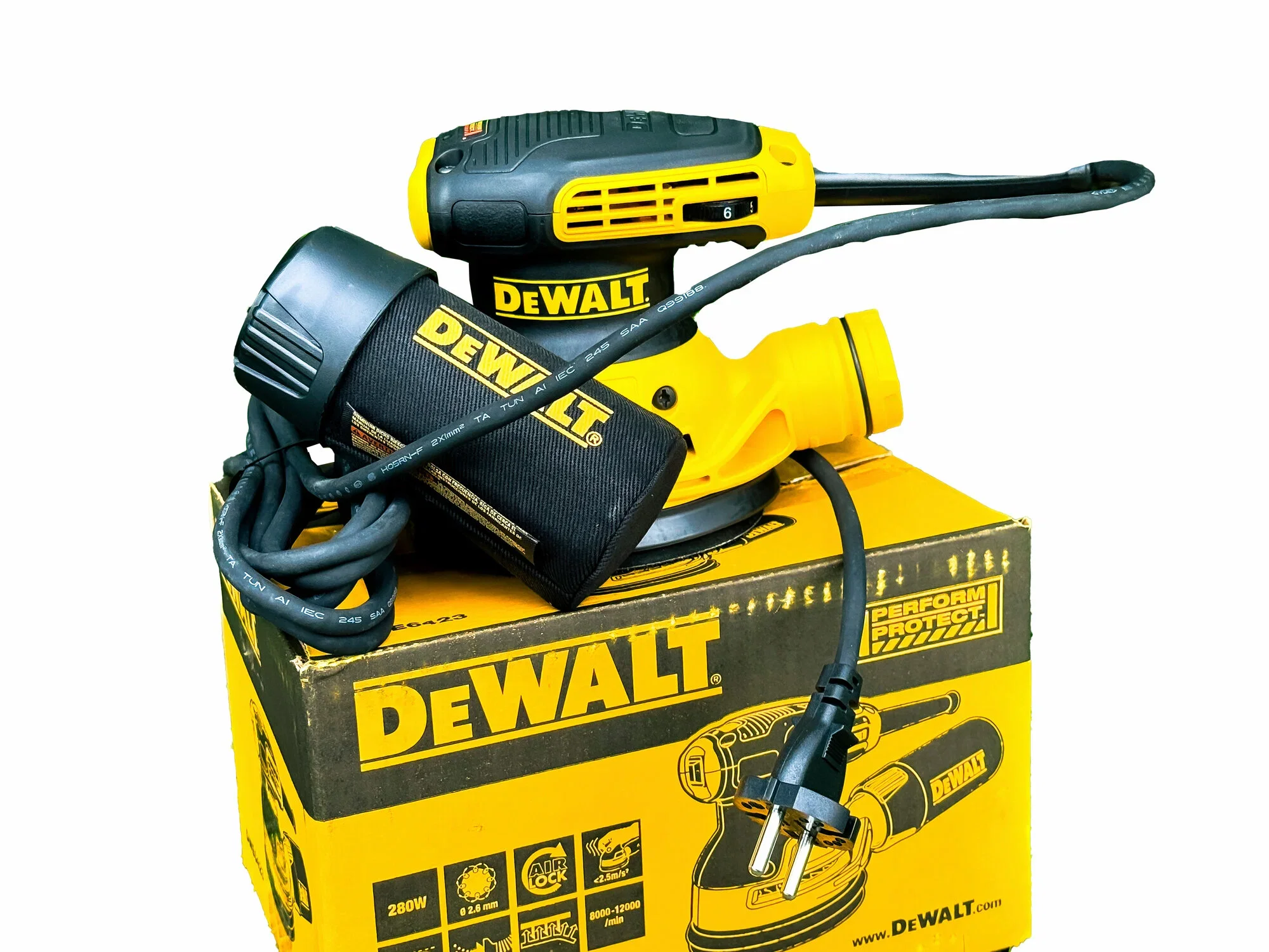 Эксцентриковая шлифмашина DeWalt DWE6423-QS D125мм