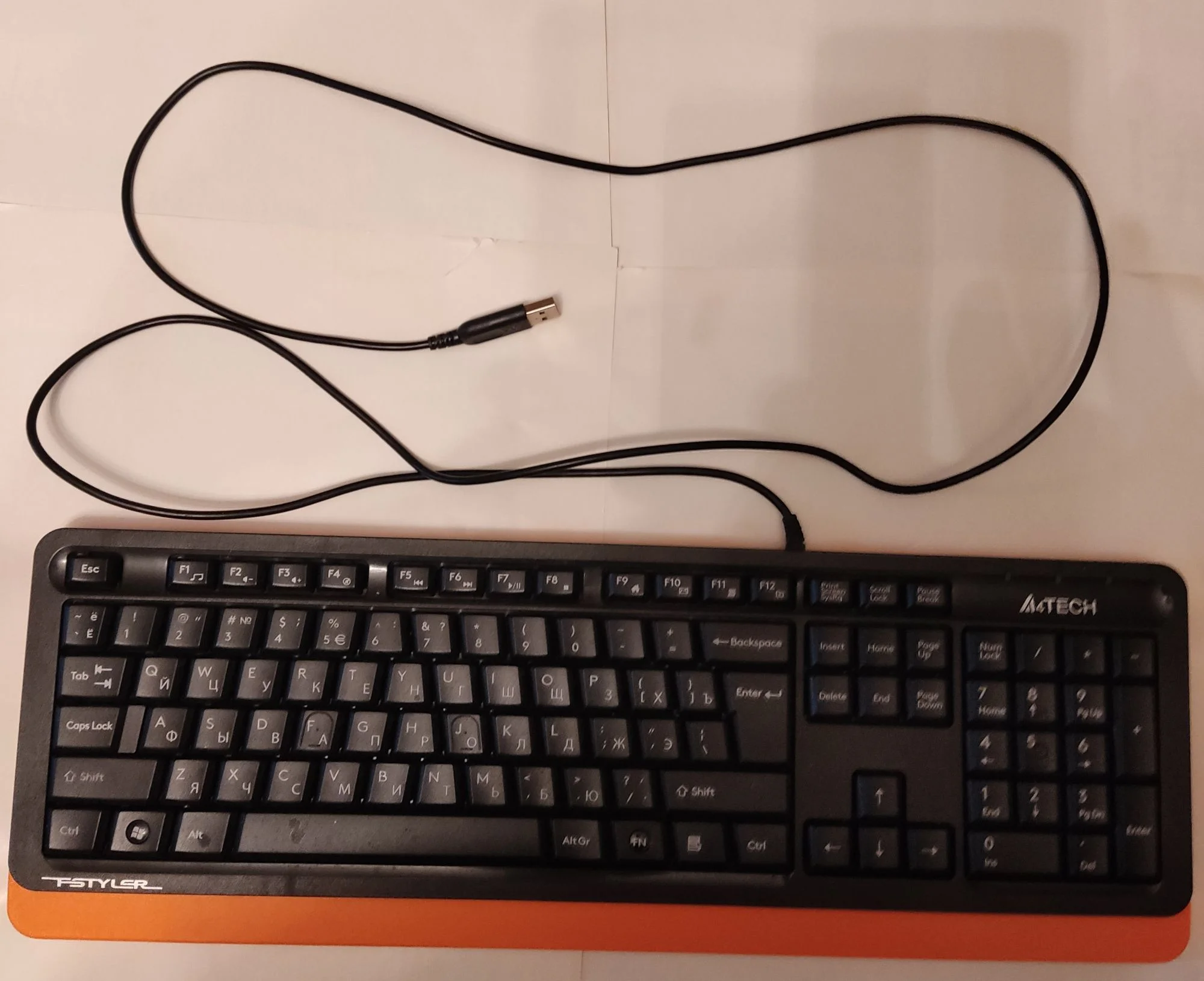Клавиатура проводная A4Tech Fstyler FKS10, USB, черный/оранжевый