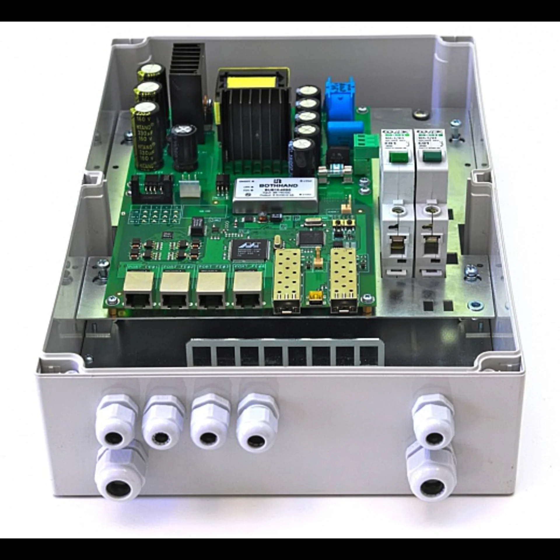 Управляемый гигабитный уличный коммутатор TFortis PSW-2G+Box, 4 порта с PoE+ (до 60 Вт), 2 оптических порта SFP, встроенный оптический кросс