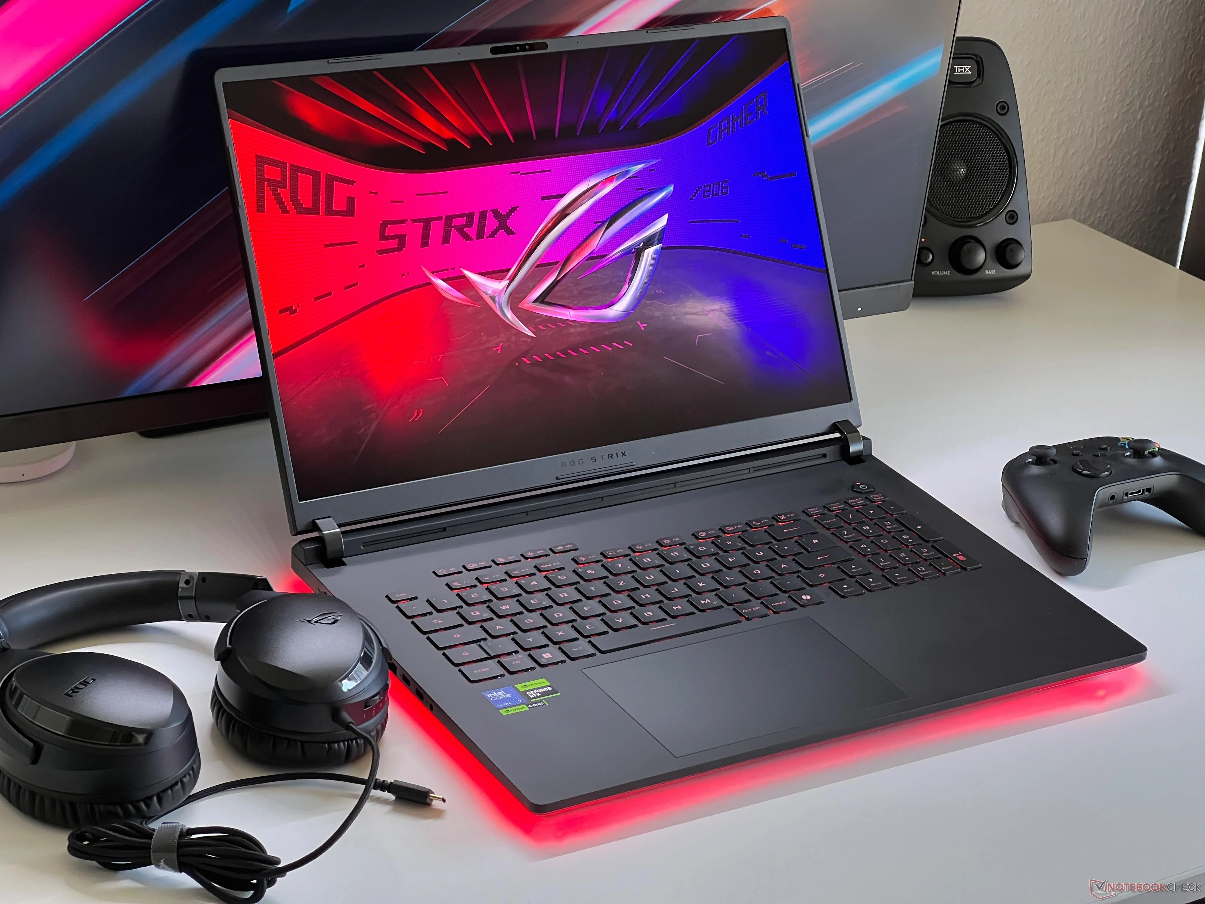 Ноутбук Asus ROG Strix Scar 18 G835LX-SA186W Core Ultra 9 275HX 64Gb SSD2Tb NVIDIA GeForce RTX 5090 24Gb 18" IPS WQXGA (2560x1600) Windows 11 Home bla