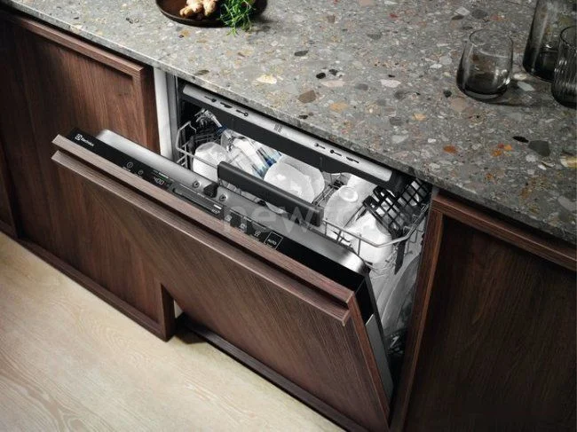 Встраиваемая посудомоечная машина Electrolux EEG88520W