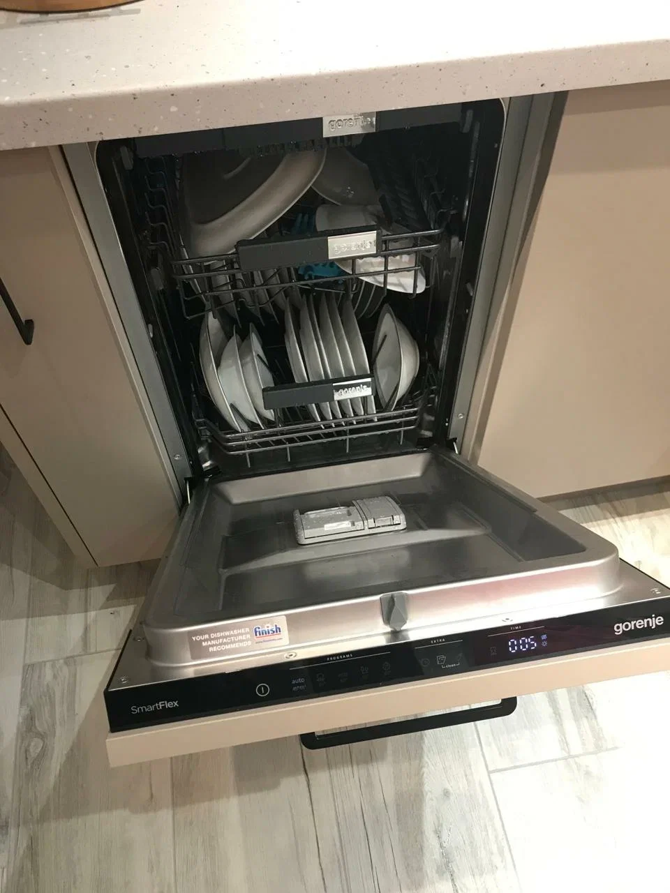 Встраиваемая посудомоечная машина Gorenje GV572D10