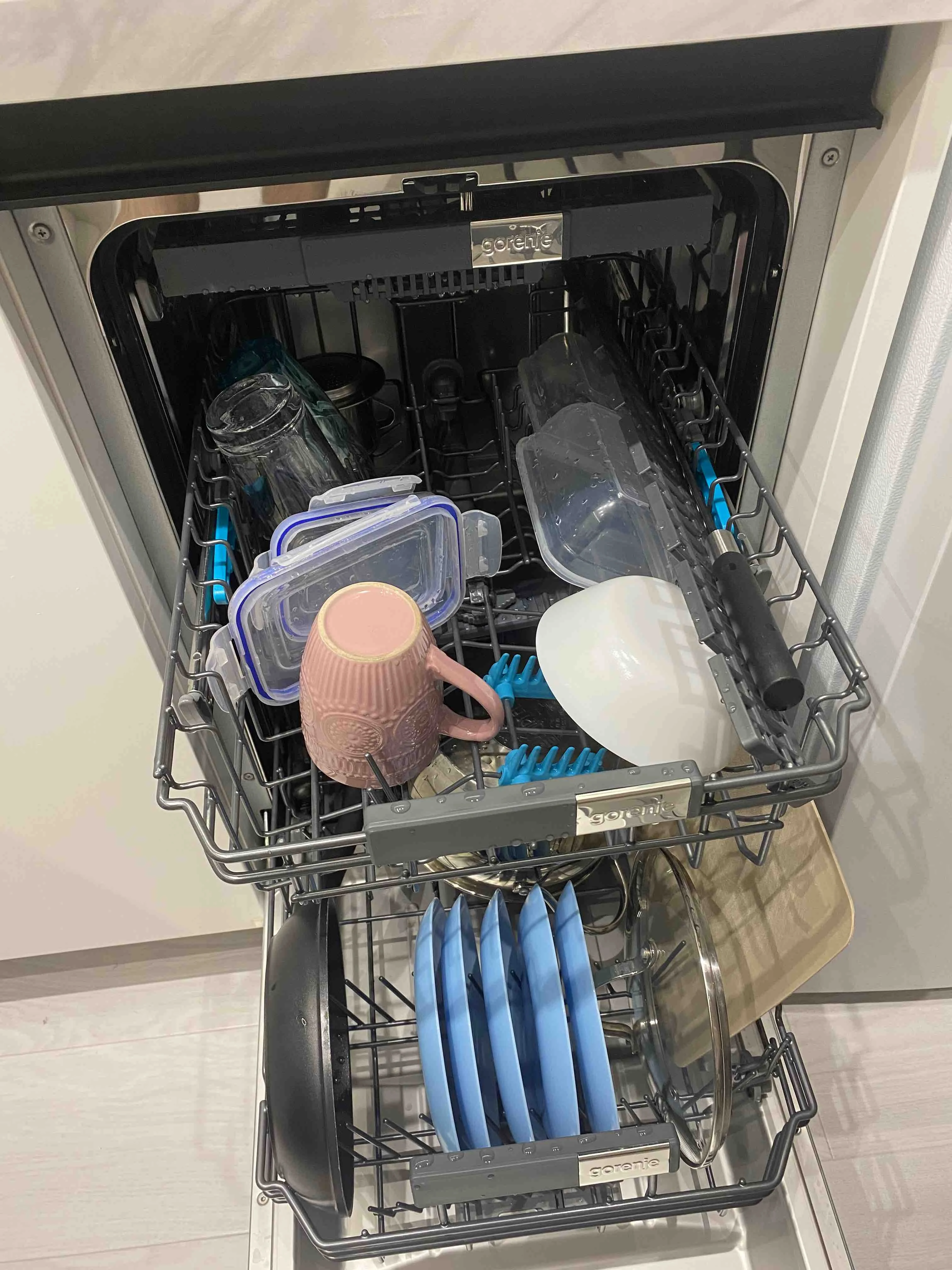 Встраиваемая посудомоечная машина Gorenje GV572D10