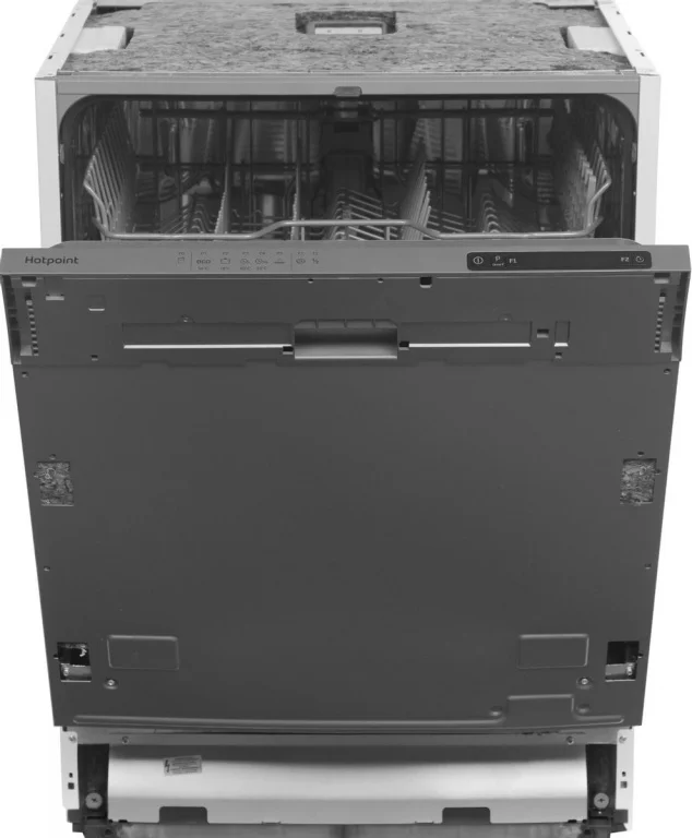 Встраиваемая посудомоечная машина Hotpoint HI 4C39
