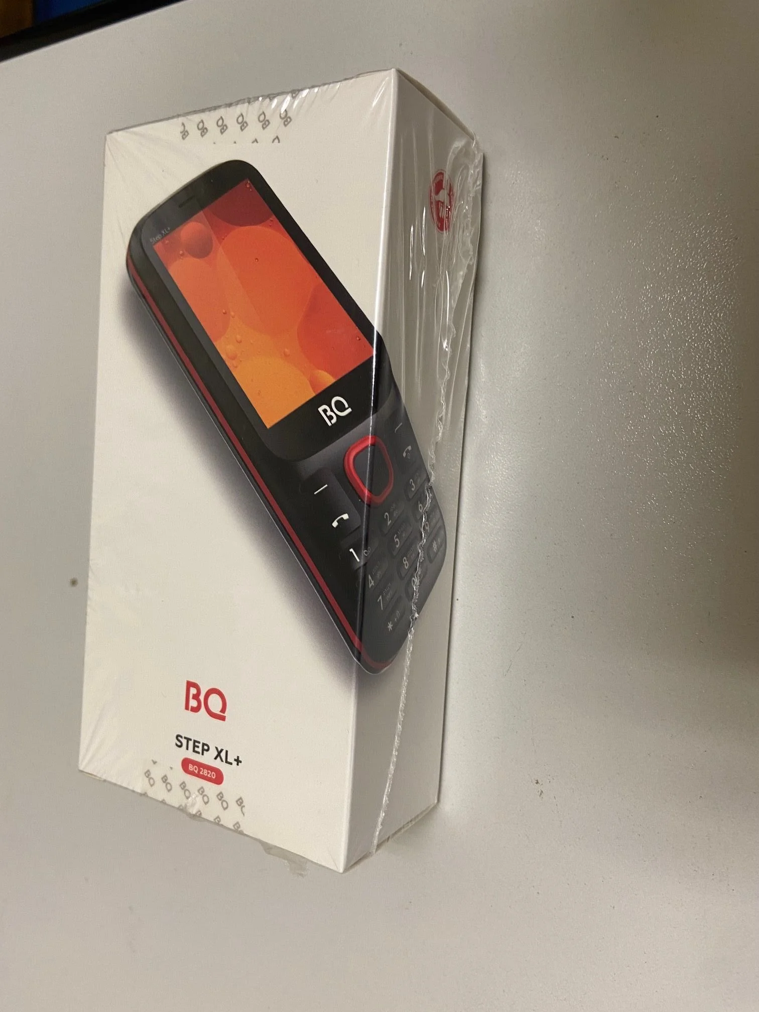 Мобильный телефон BQ 2820 Step XL+ черный/зеленый