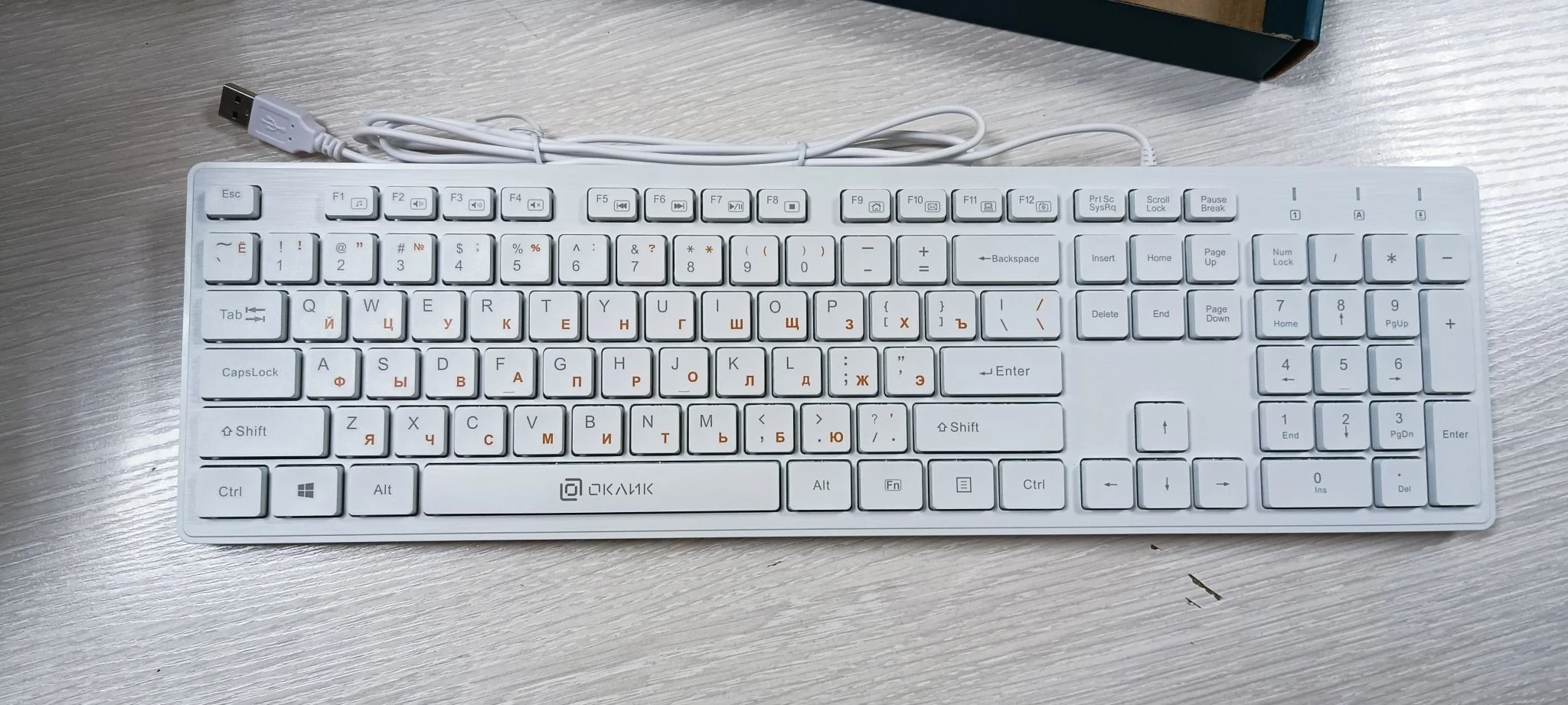 Клавиатура проводная Oklick 500M, USB, белый