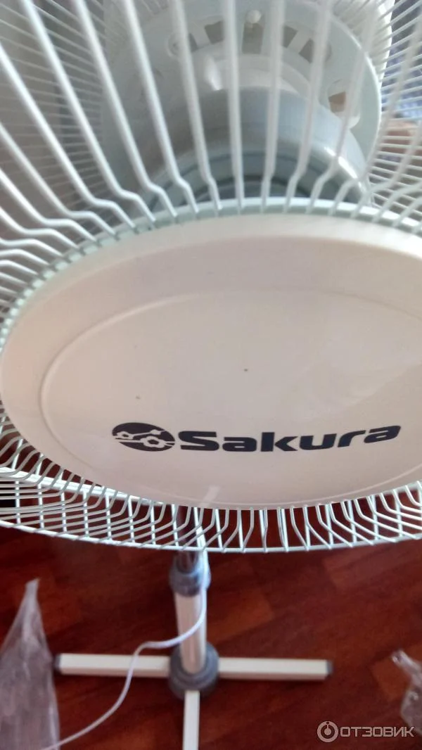 Вентилятор напольный Sakura SA-10B белый/голубой 2шт./кор.