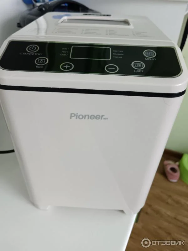 Хлебопечь Pioneer MC04 (700 Вт 20 программ Дисплей поддерж.темпер, таймер)