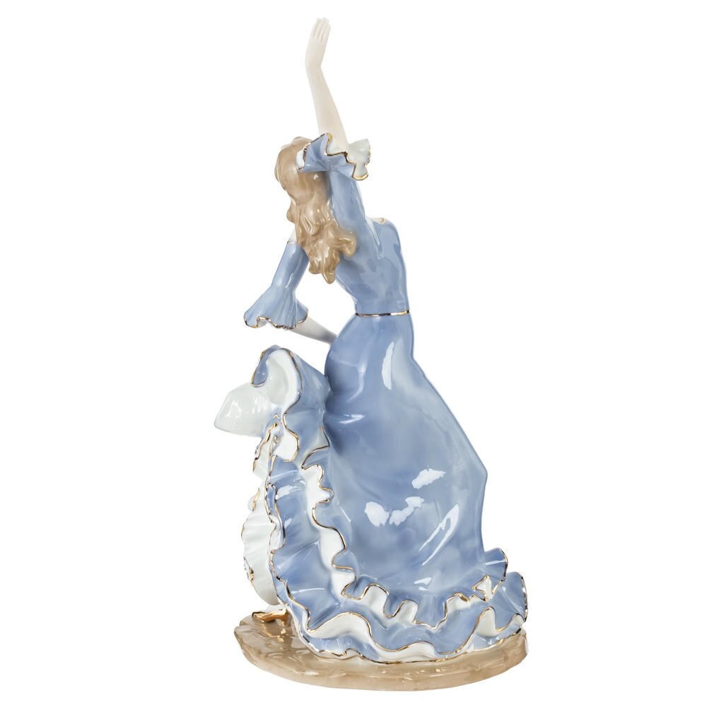 Фигурка декоративная "Девушка", L17,5 W14 H35,5 см