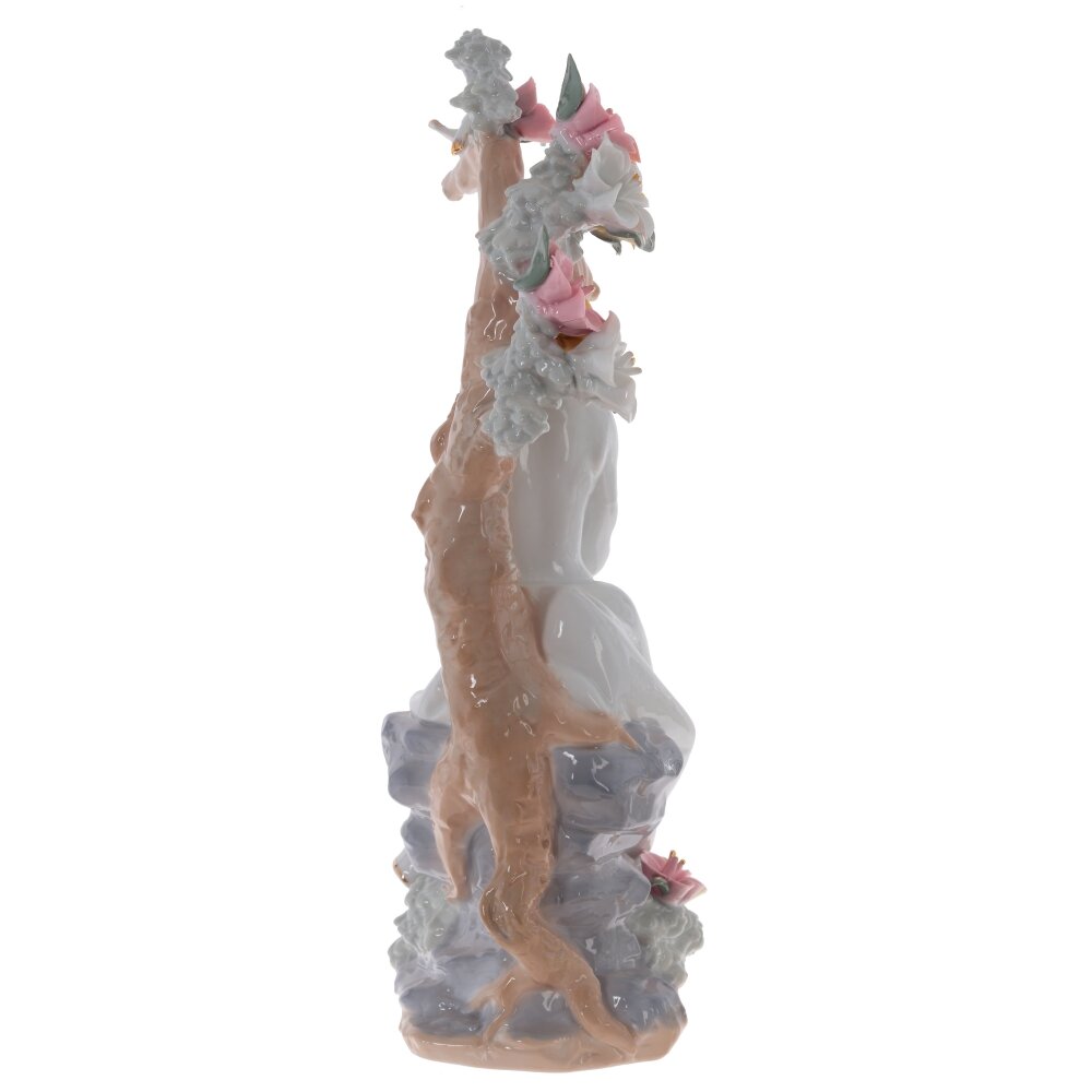 Фигурка декоративная "Девушка", L24,5 W12 H37 см