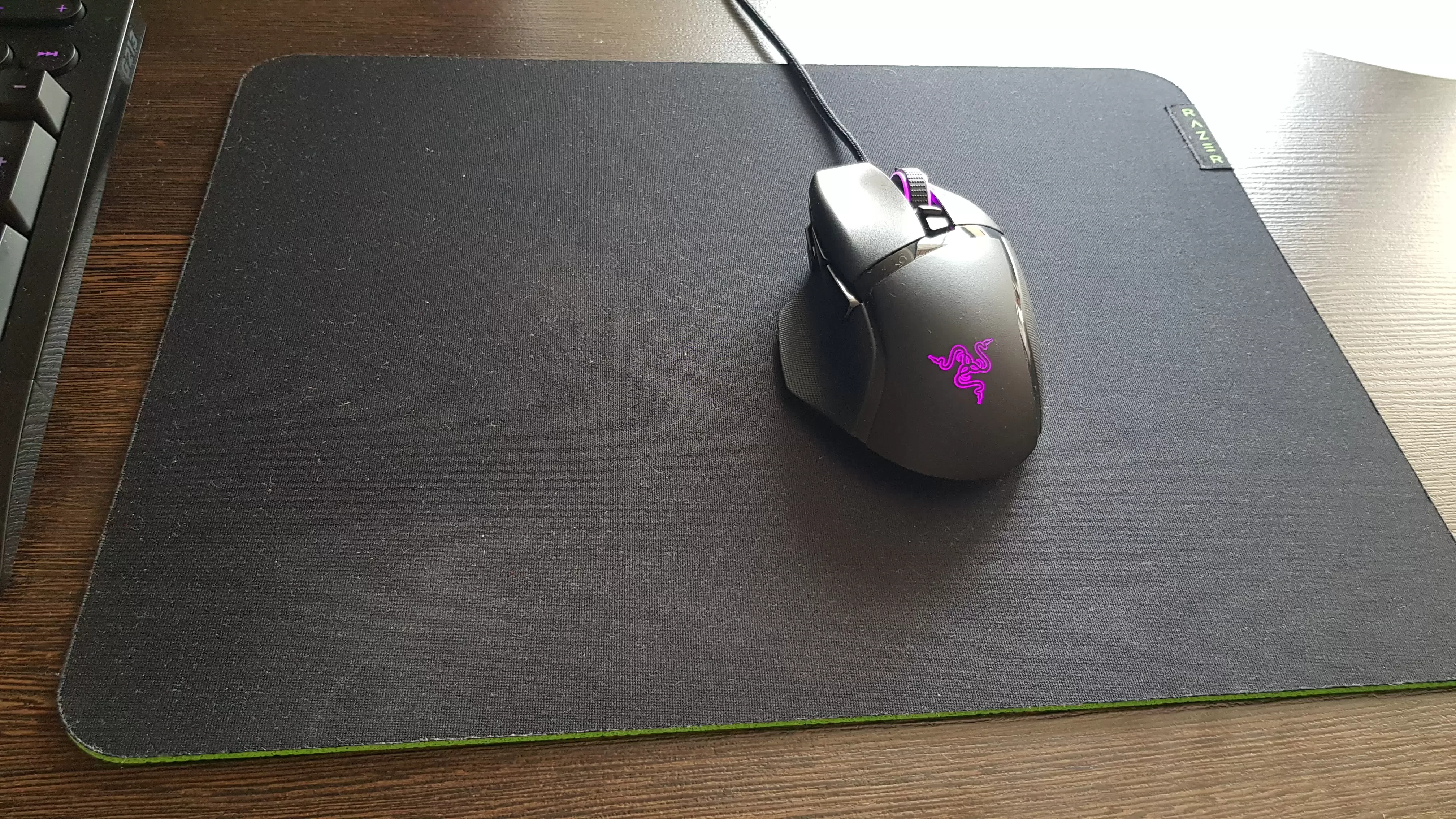 Игровой коврик для мыши Razer Gigantus V2 Medium - Minecraft Ed./ Razer Gigantus V2 Medium - Minecraft Ed. Mouse Mat