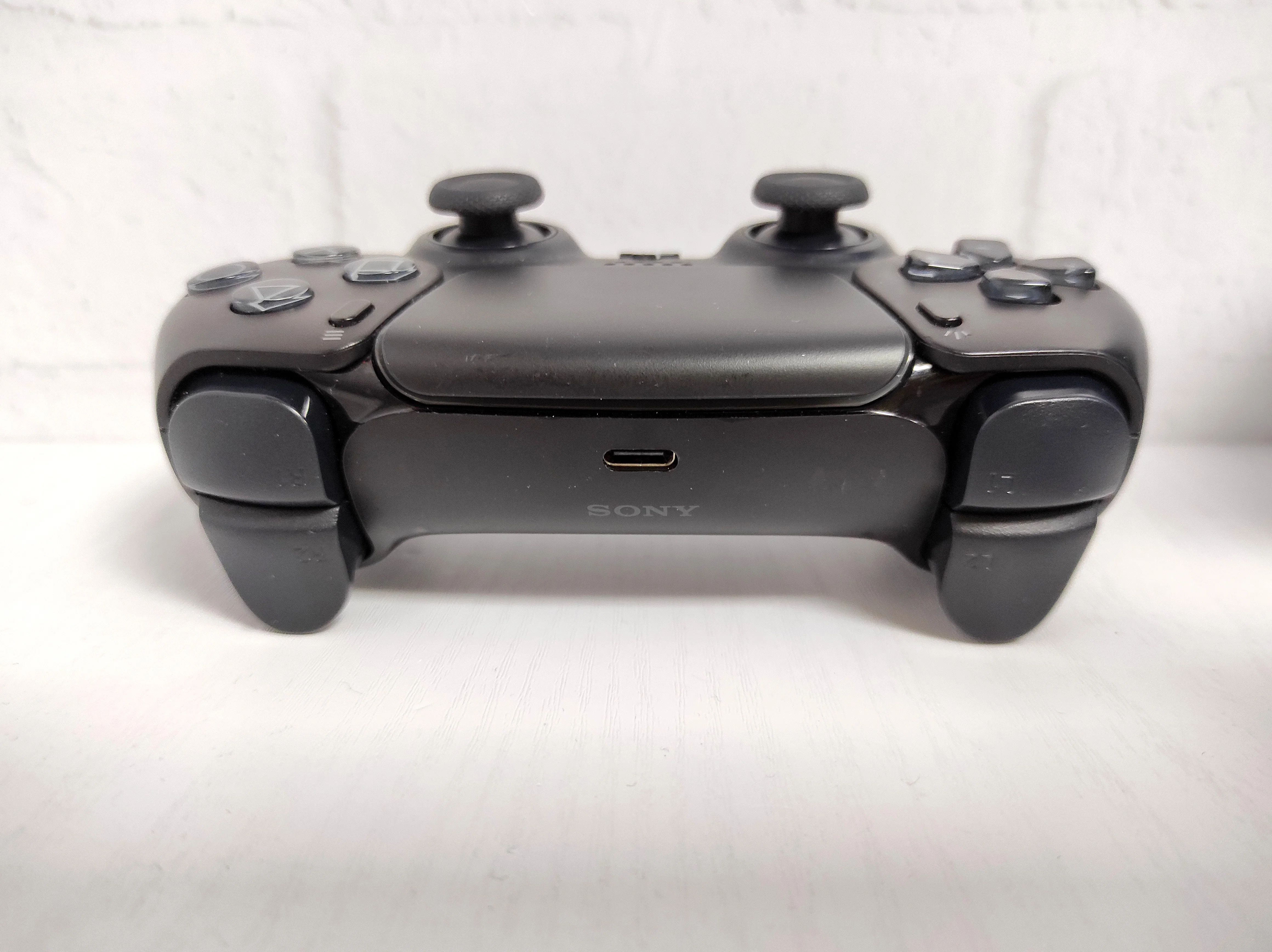 Руль, джойстик, геймпад Sony PlayStation 5 DualSense, черный (CFI-ZCT1W)